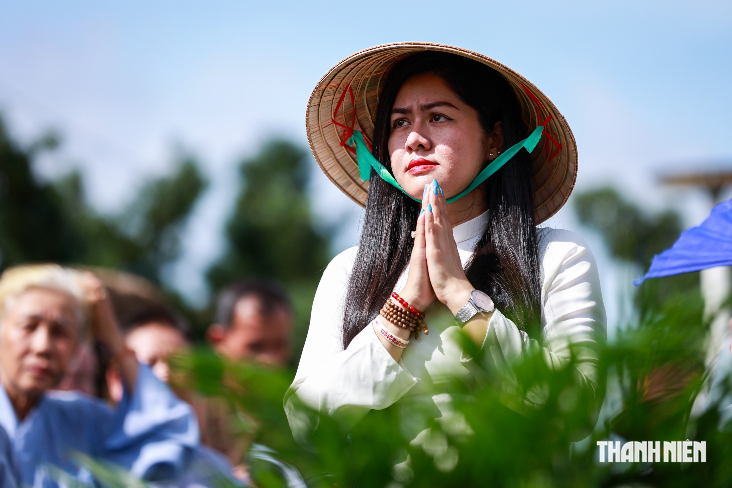 Lễ v&iacute;a Quan &Acirc;m, phật tử về ch&ugrave;a c&oacute; tượng 33 m b&ecirc;n d&ograve;ng s&ocirc;ng miền T&acirc;y - Ảnh 8.