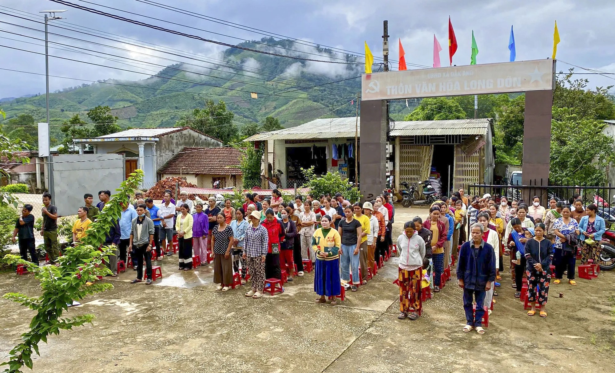 Trưởng thôn hành động: Y Dứa ở vùng biên Đăk BLái- Ảnh 2.