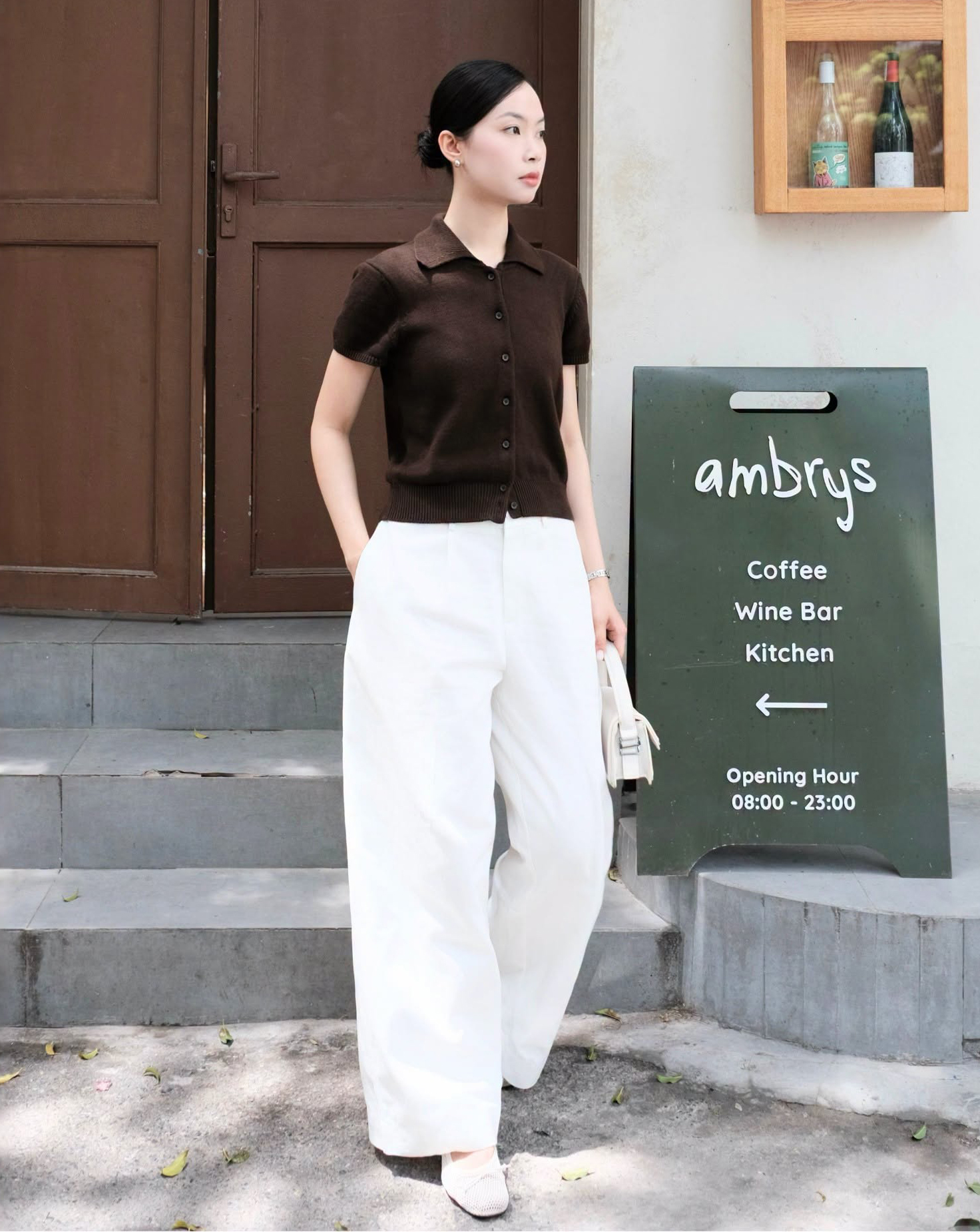Đơn giản mà sang trọng cùng bộ đôi áo polo và quần jeans năng động - Ảnh 8.