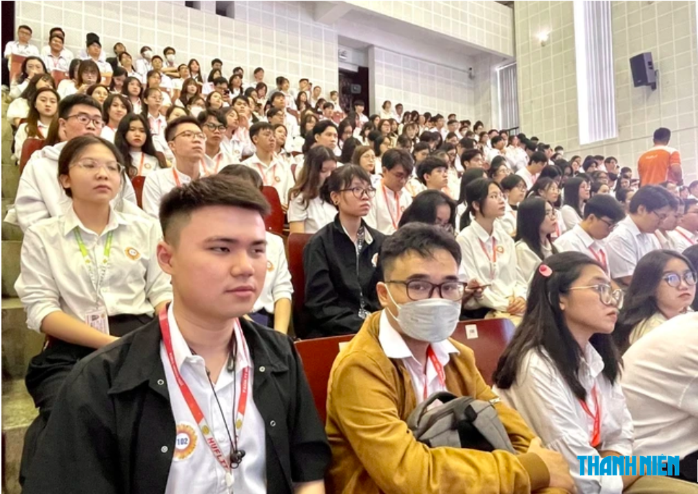 Ngành ngôn ngữ nào có điểm chuẩn cao nhất Trường ĐH Ngoại ngữ - Tin học TP.HCM? - Ảnh 1.