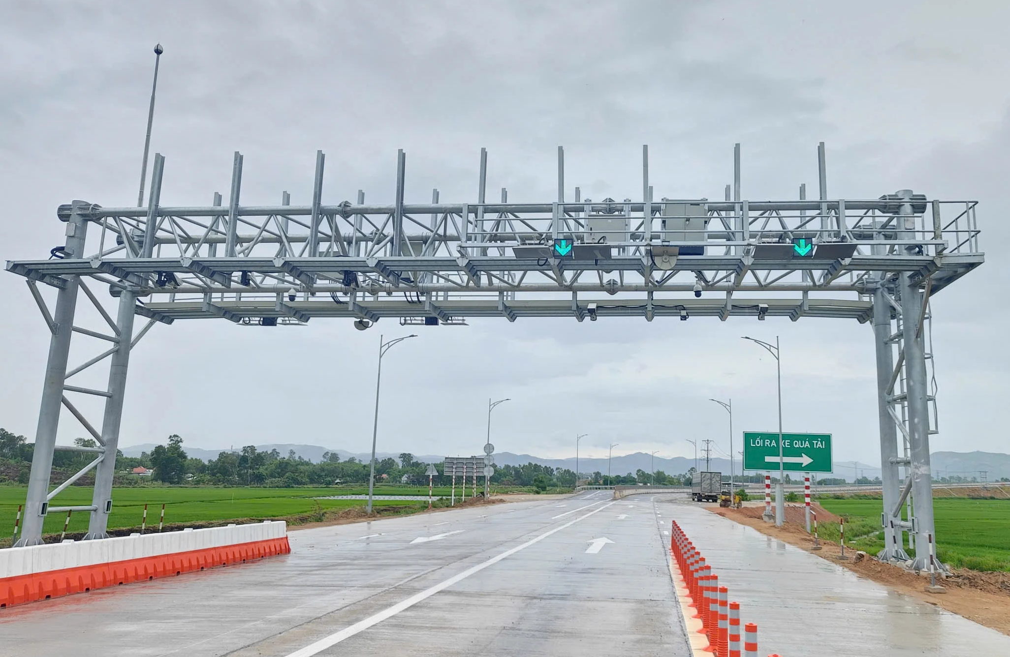 Thu phí 5 dự án cao tốc Quảng Ngãi đến Nha Trang từ 14.8- Ảnh 1.