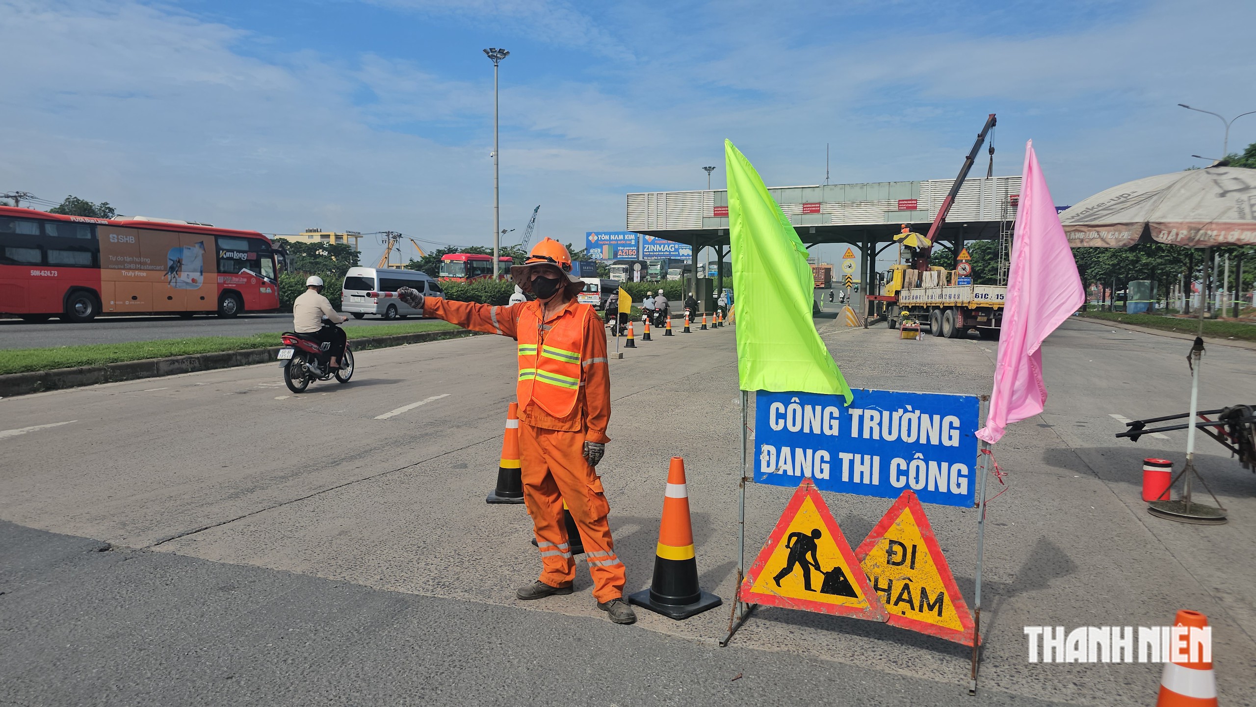 Chính thức tháo dỡ trạm thu phí cầu Đồng Nai- Ảnh 1.