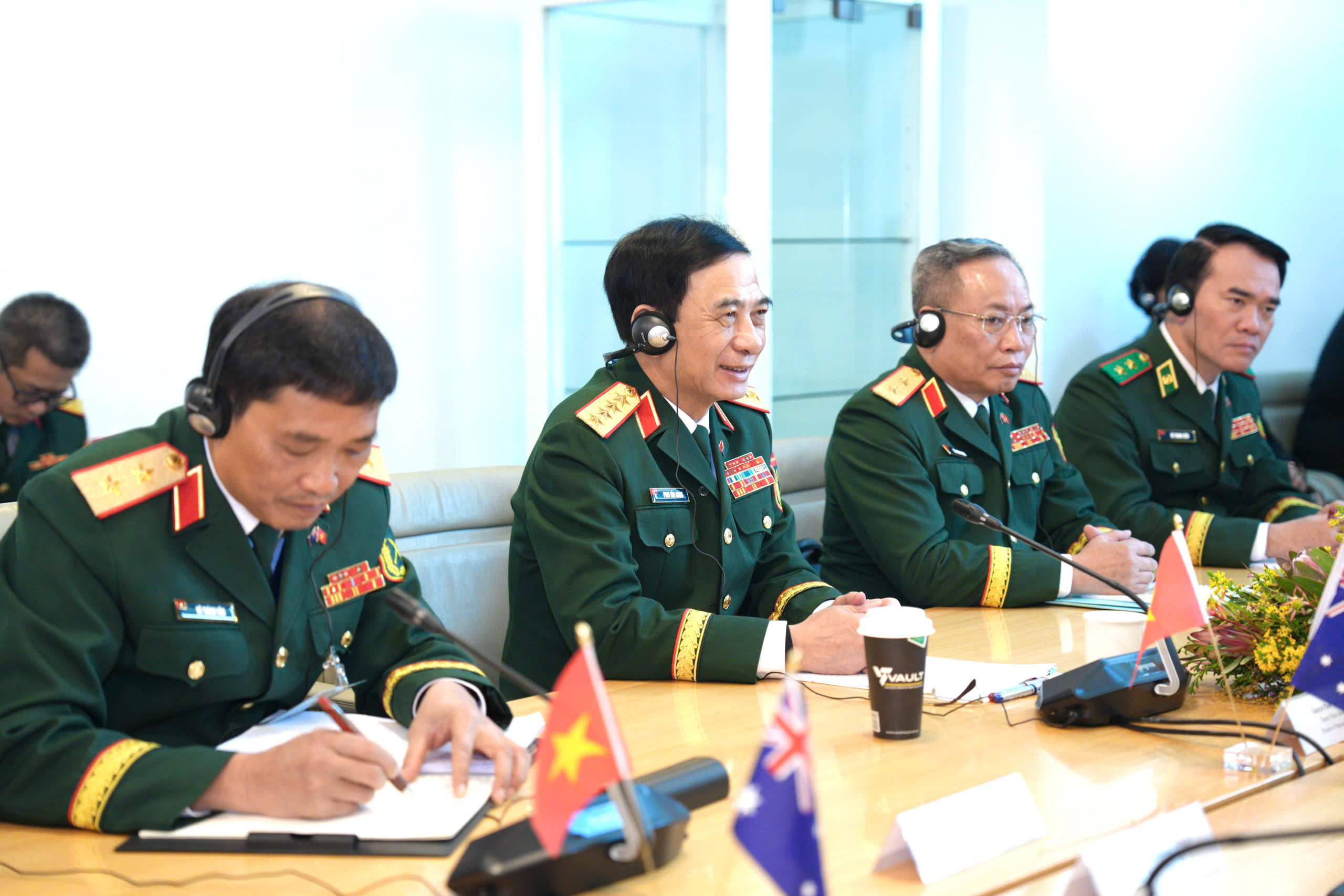 Đại tướng Phan Văn Giang hội đàm với Phó thủ tướng, Bộ trưởng Quốc phòng Úc- Ảnh 2.