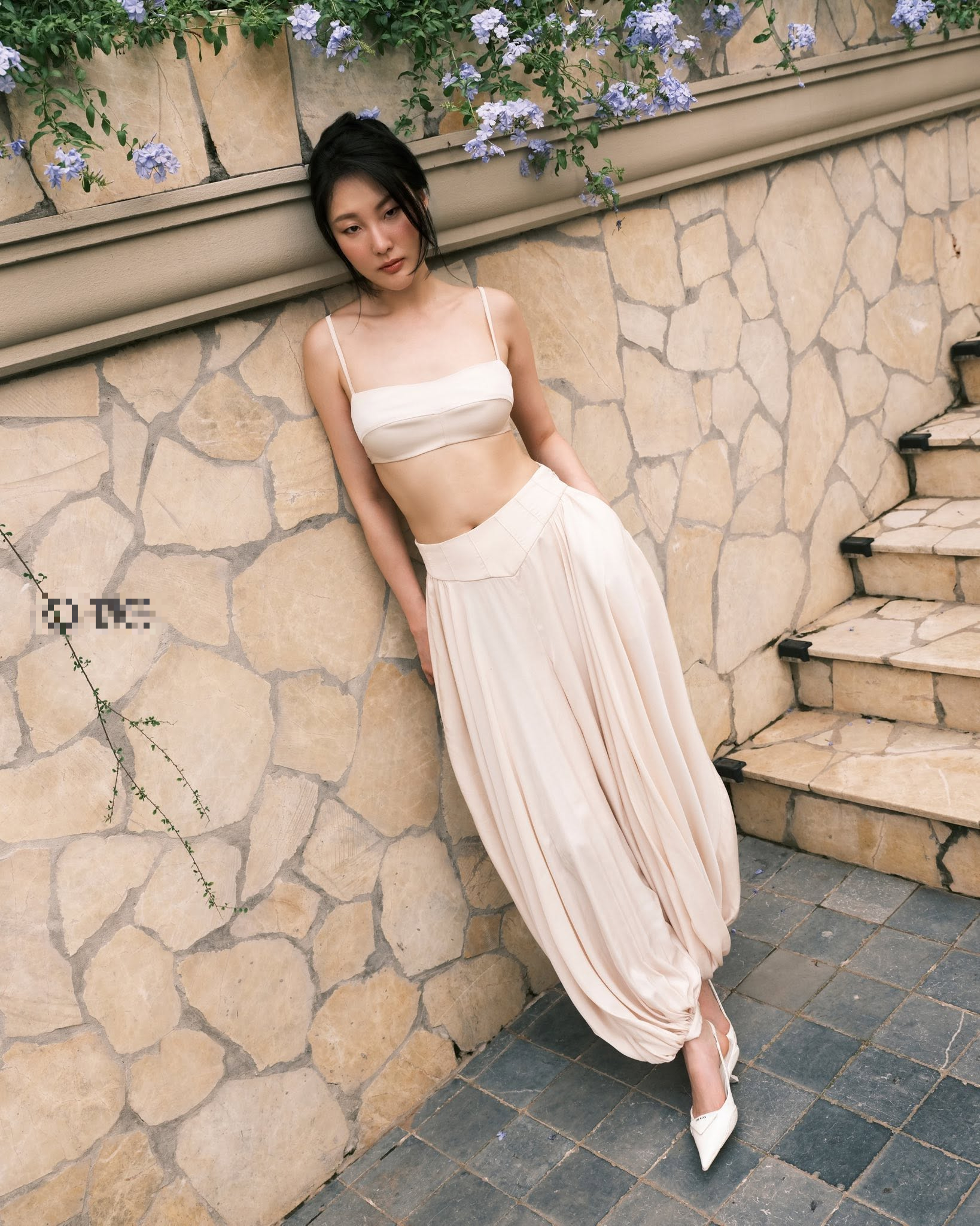 Quần bong bóng biến mọi trang phục trở nên thời thượng - Ảnh 4.