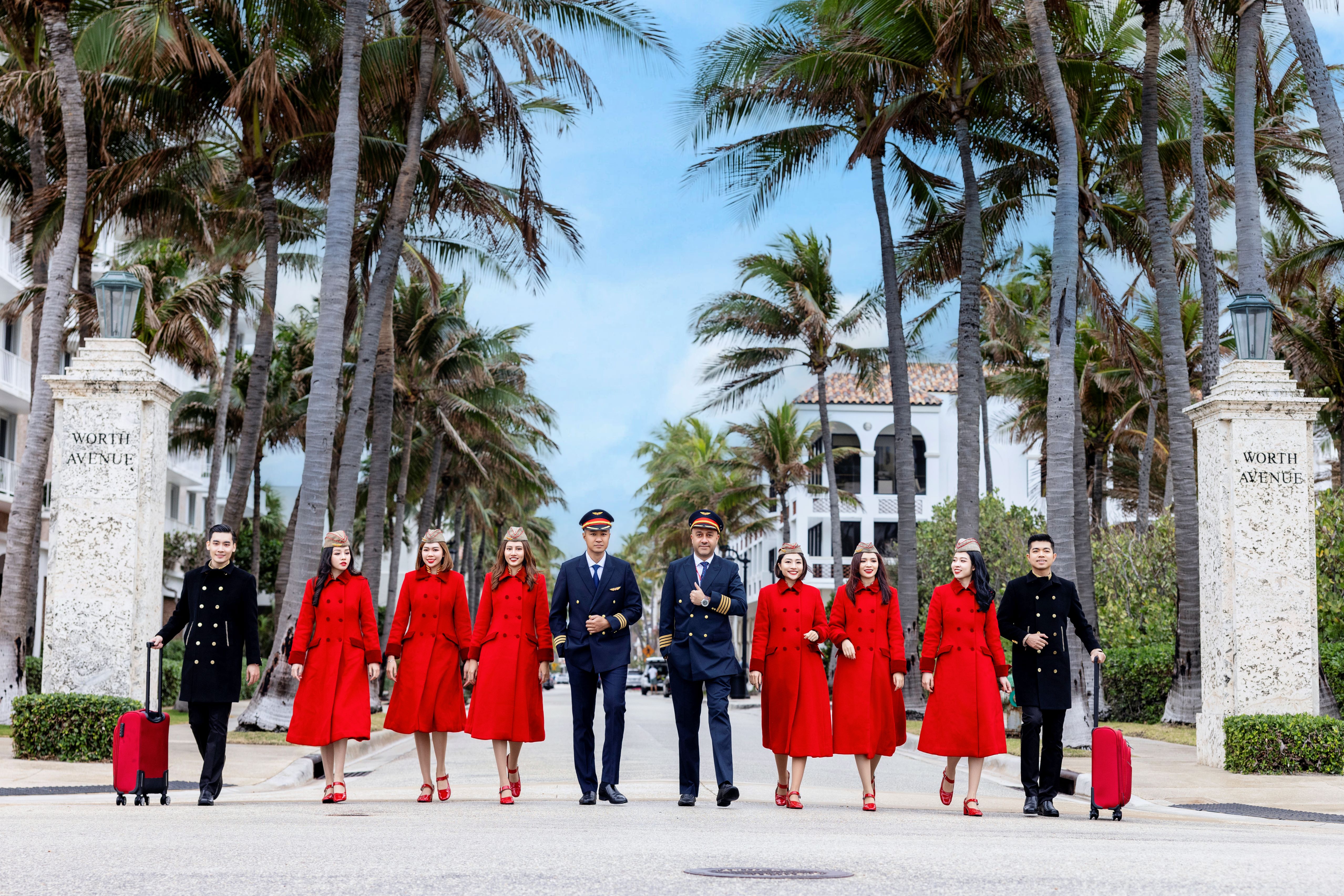 Sắc đỏ Vietjet được bình chọn ‘Đồng phục tiếp viên hàng không đẹp nhất thế giới’- Ảnh 8.