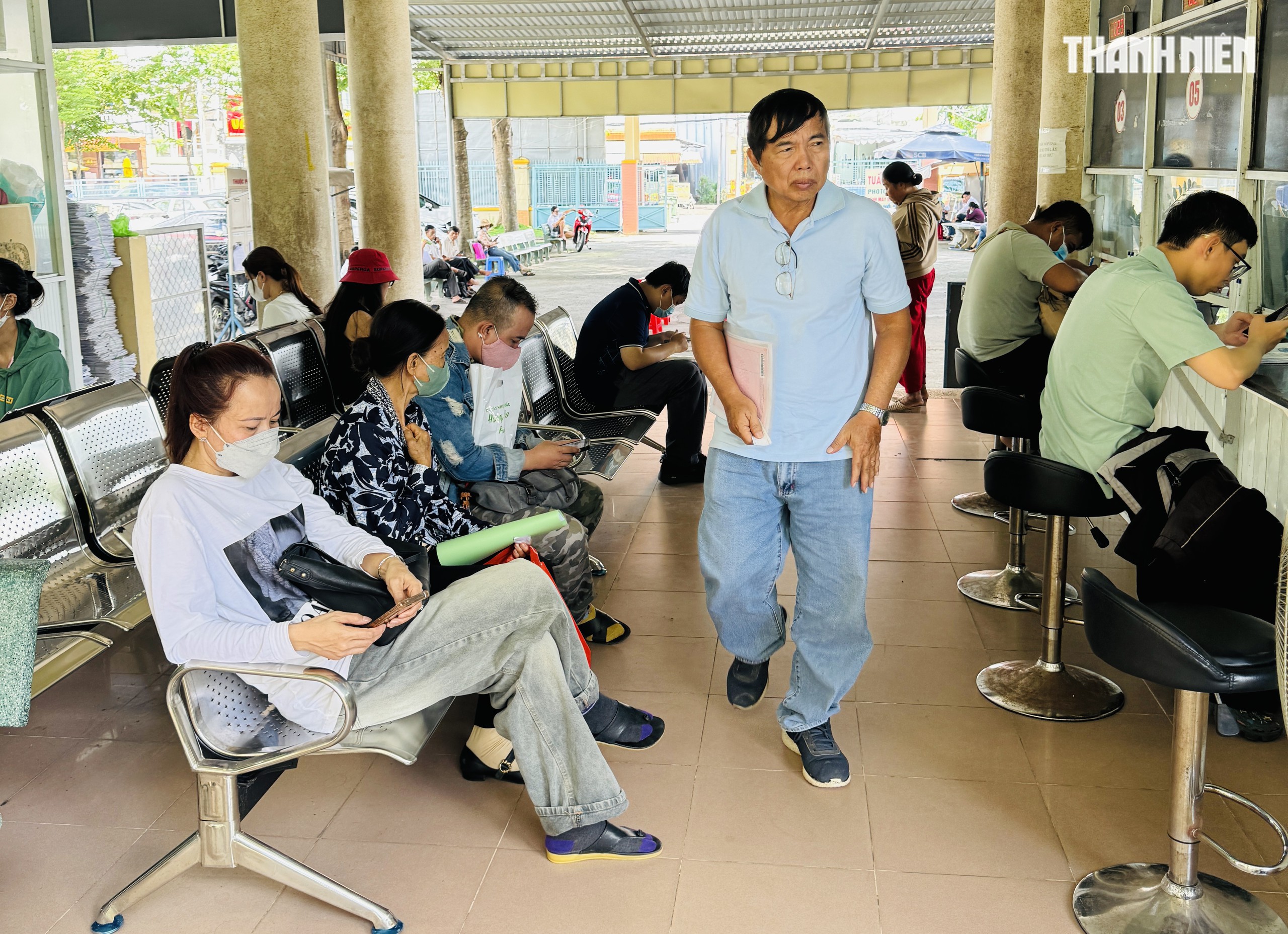 Tích hợp sổ hồng trên VNeID, người dân bớt 'ôm' bản giấy - Ảnh 2.