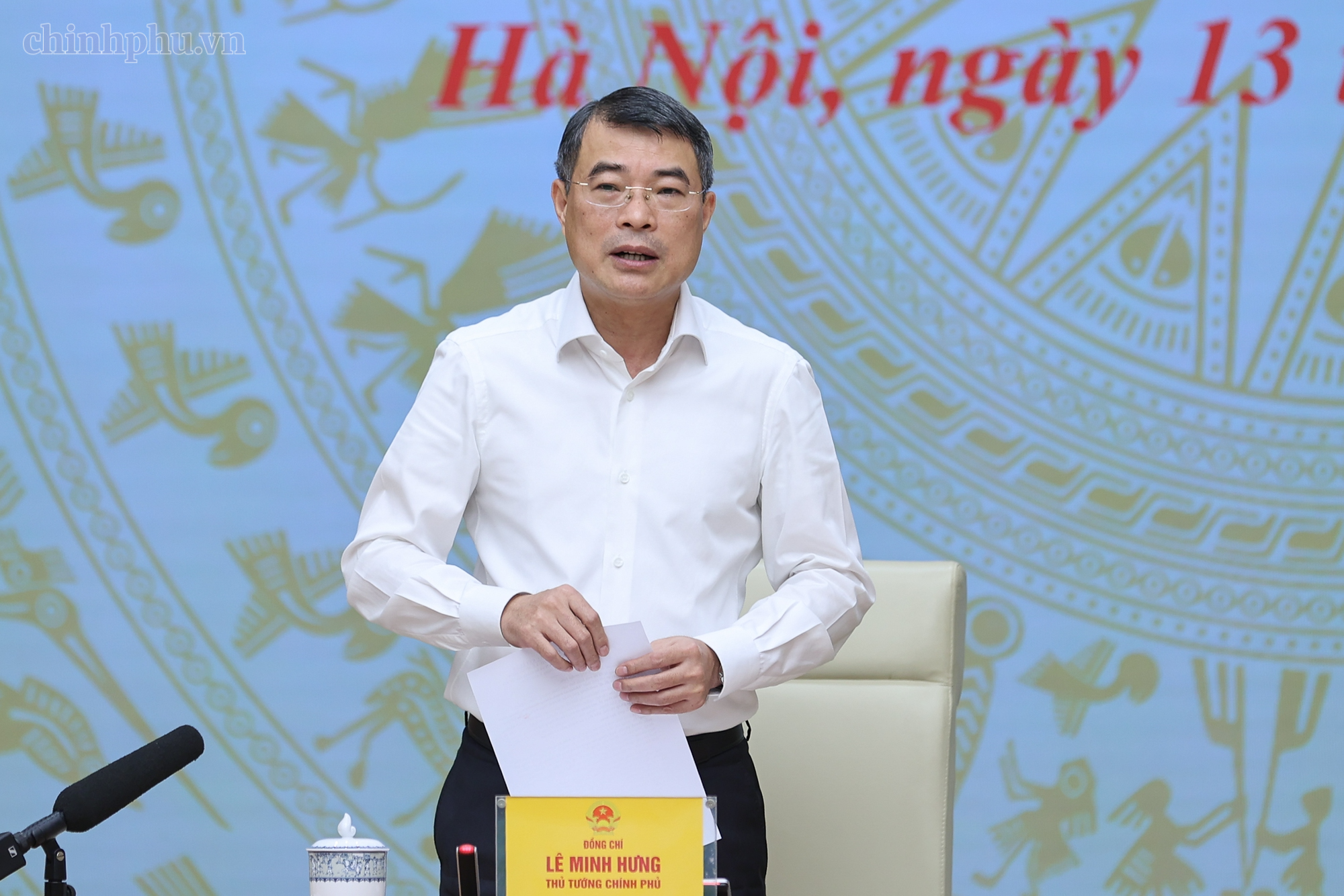 Thủ tướng chỉ đạo c&aacute;c ng&acirc;n h&agrave;ng phải giảm thực chất l&atilde;i suất cho vay - Ảnh 1.