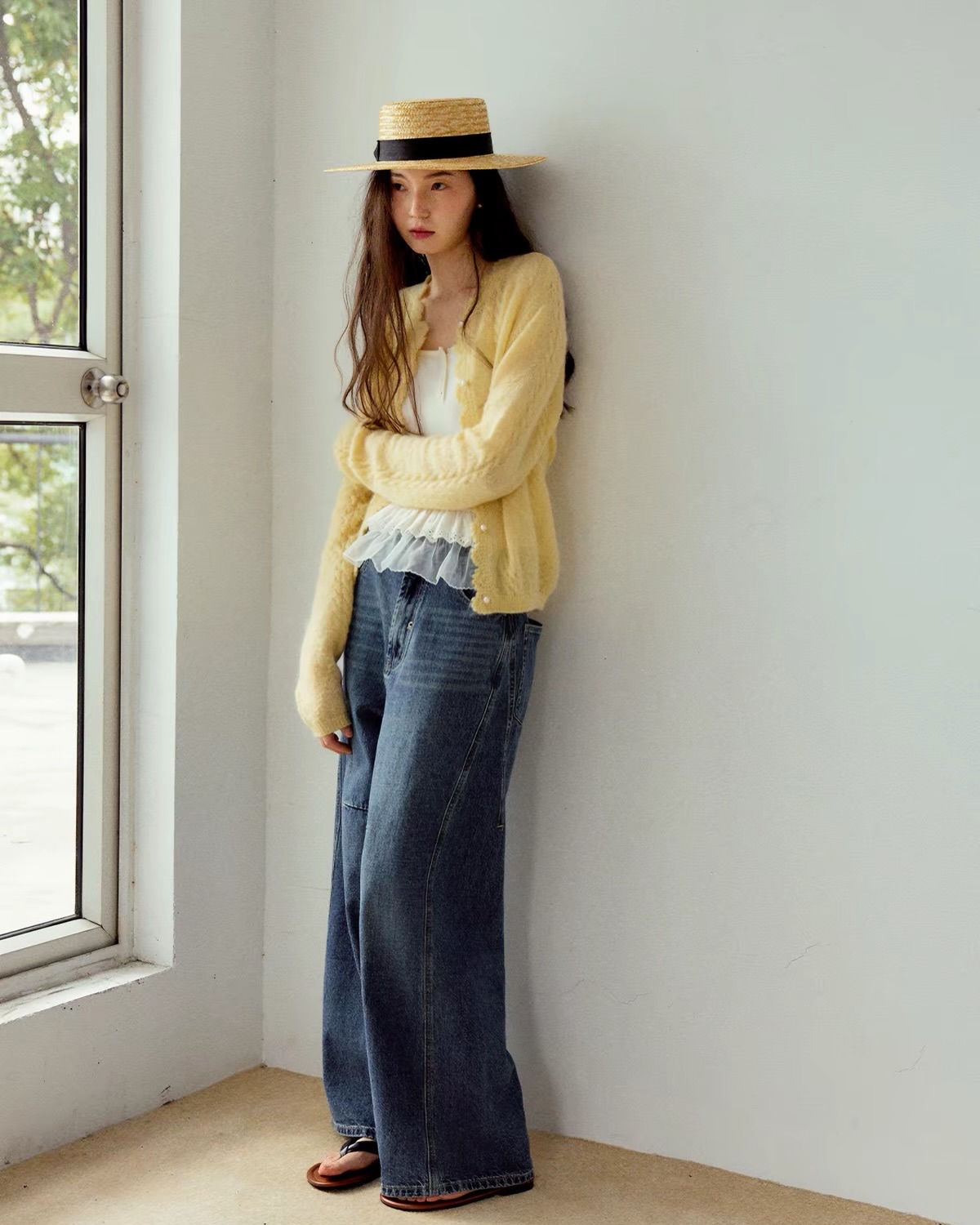 Chào đón mùa lạnh với cardigan, áo len và quần jeans- Ảnh 8.