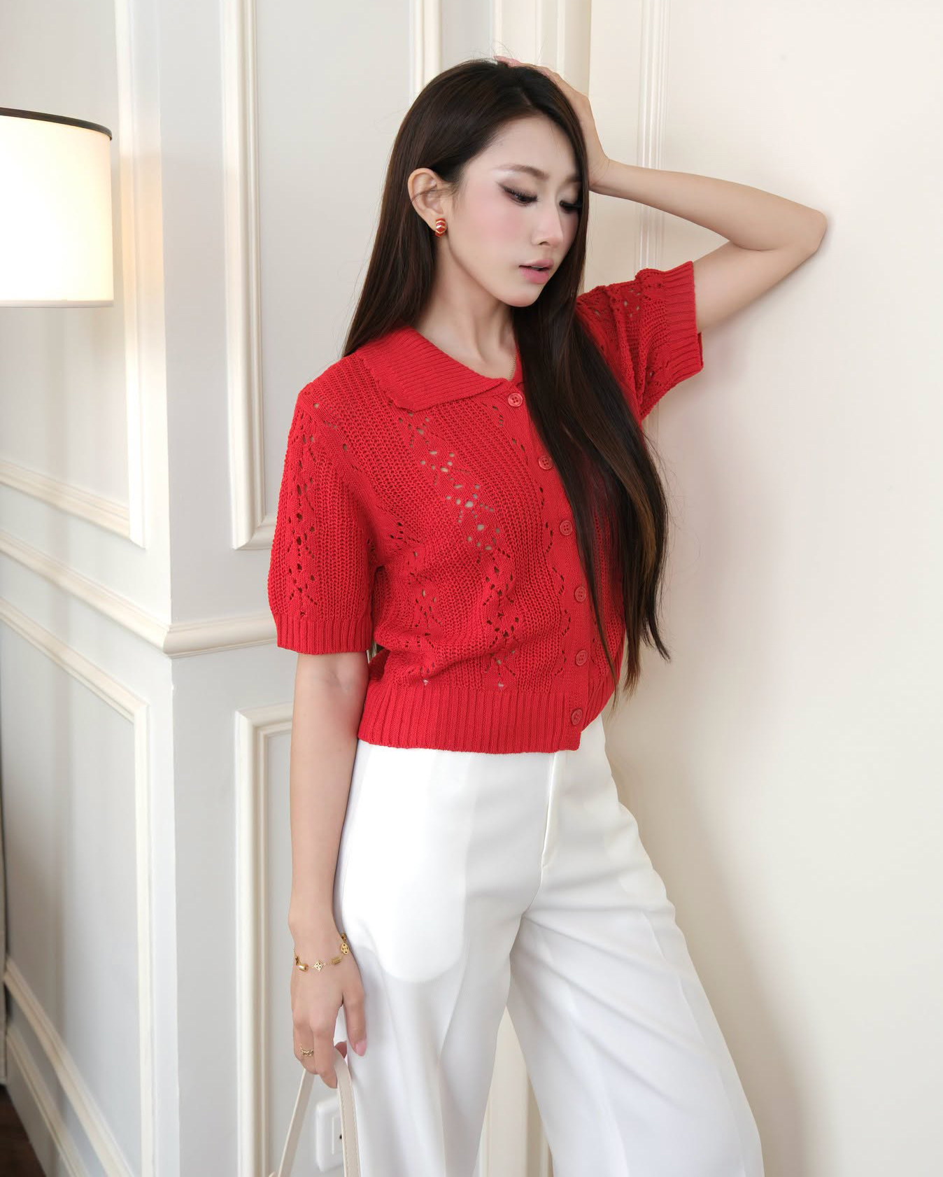 Chào đón mùa lạnh với cardigan, áo len và quần jeans- Ảnh 7.