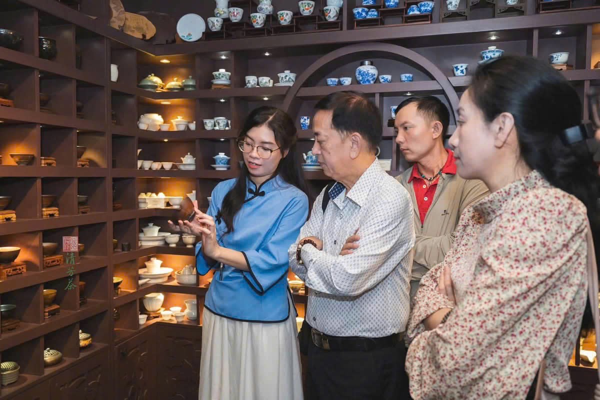 Chạm vào dòng chảy ngàn năm từ một chén trà - Ảnh 2.