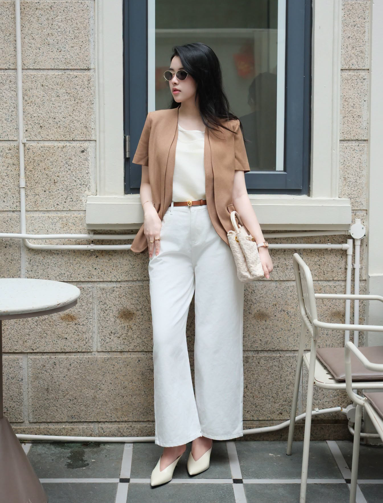 Blazer ngắn tay, chiếc áo khoác hợp mọi phong cách lúc giao mùa - Ảnh 7.