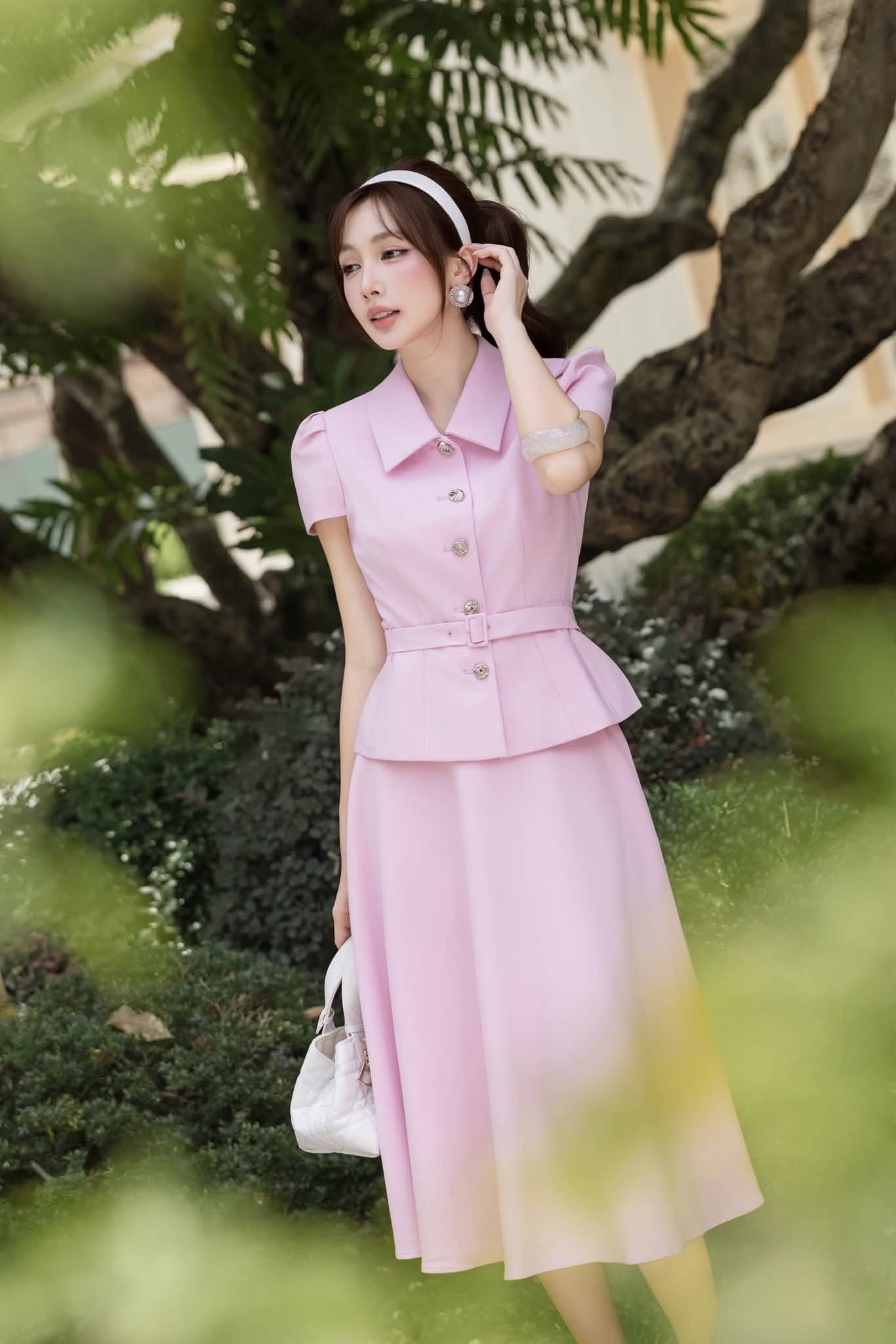 Váy chiết eo tạo nên vòng 2 quyến rũ, thon gọn - Ảnh 10.