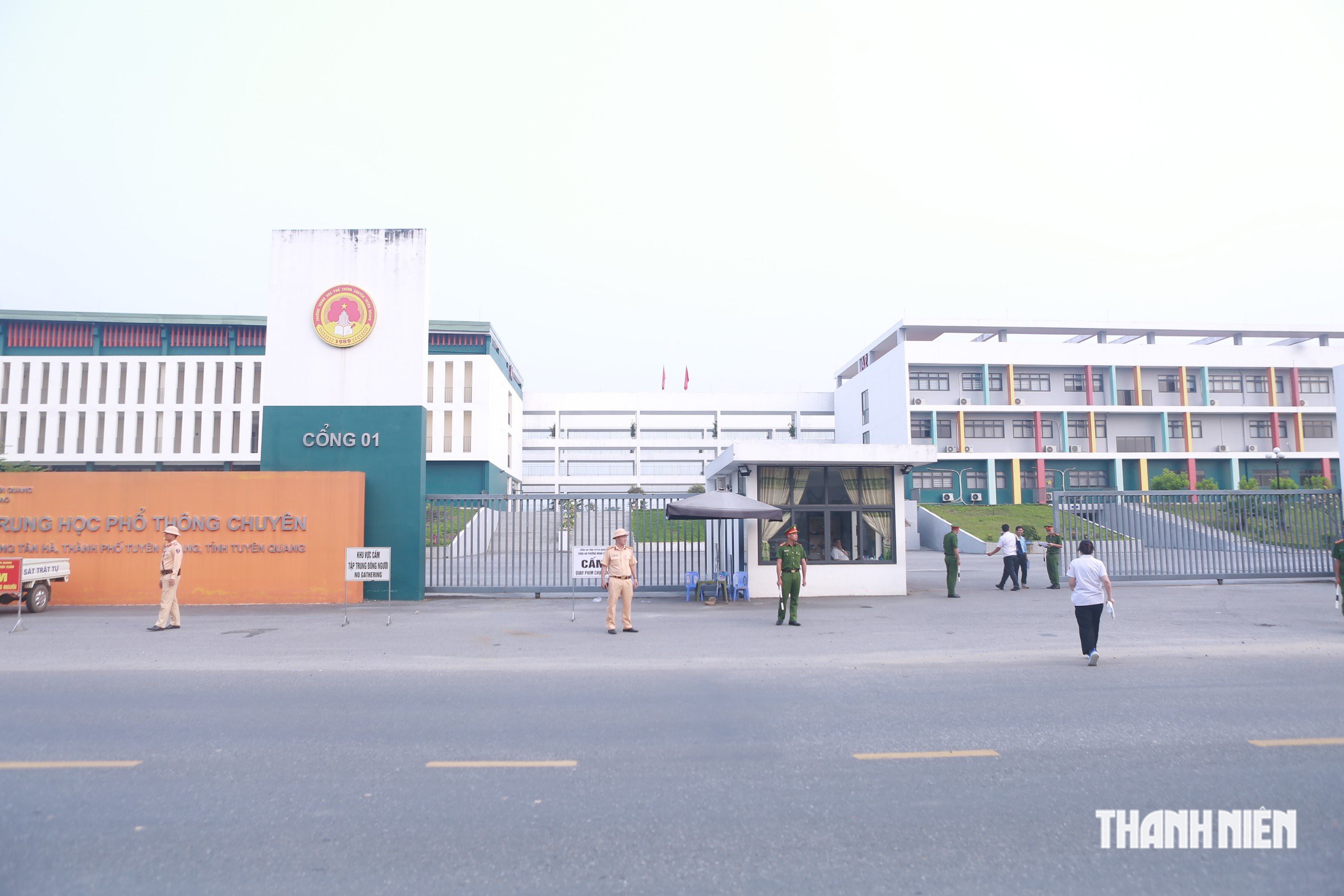 S&aacute;ng nay, th&iacute; sinh chuy&ecirc;n Tuy&ecirc;n Quang thi lại m&ocirc;n đầu ti&ecirc;n- Ảnh 4.