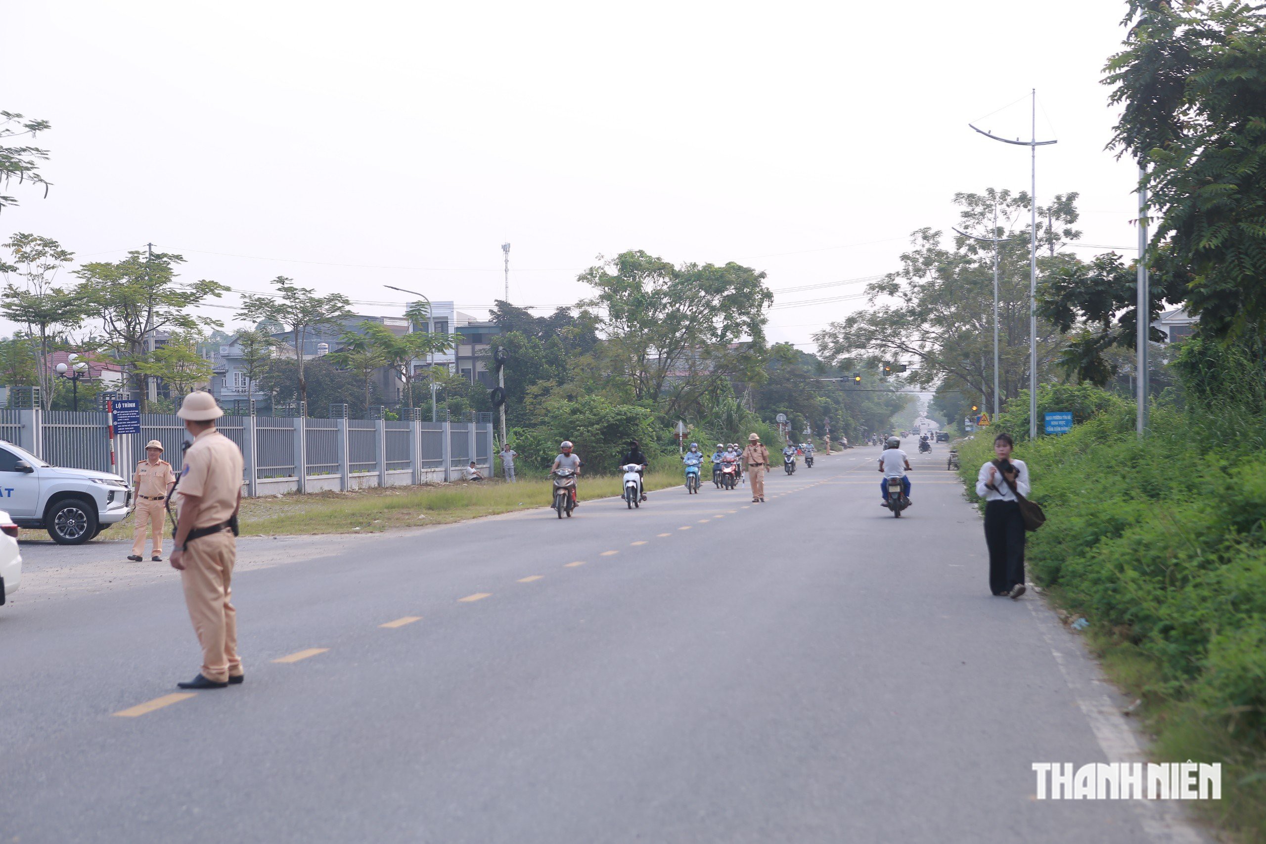 S&aacute;ng nay, th&iacute; sinh chuy&ecirc;n Tuy&ecirc;n Quang thi lại m&ocirc;n đầu ti&ecirc;n- Ảnh 5.