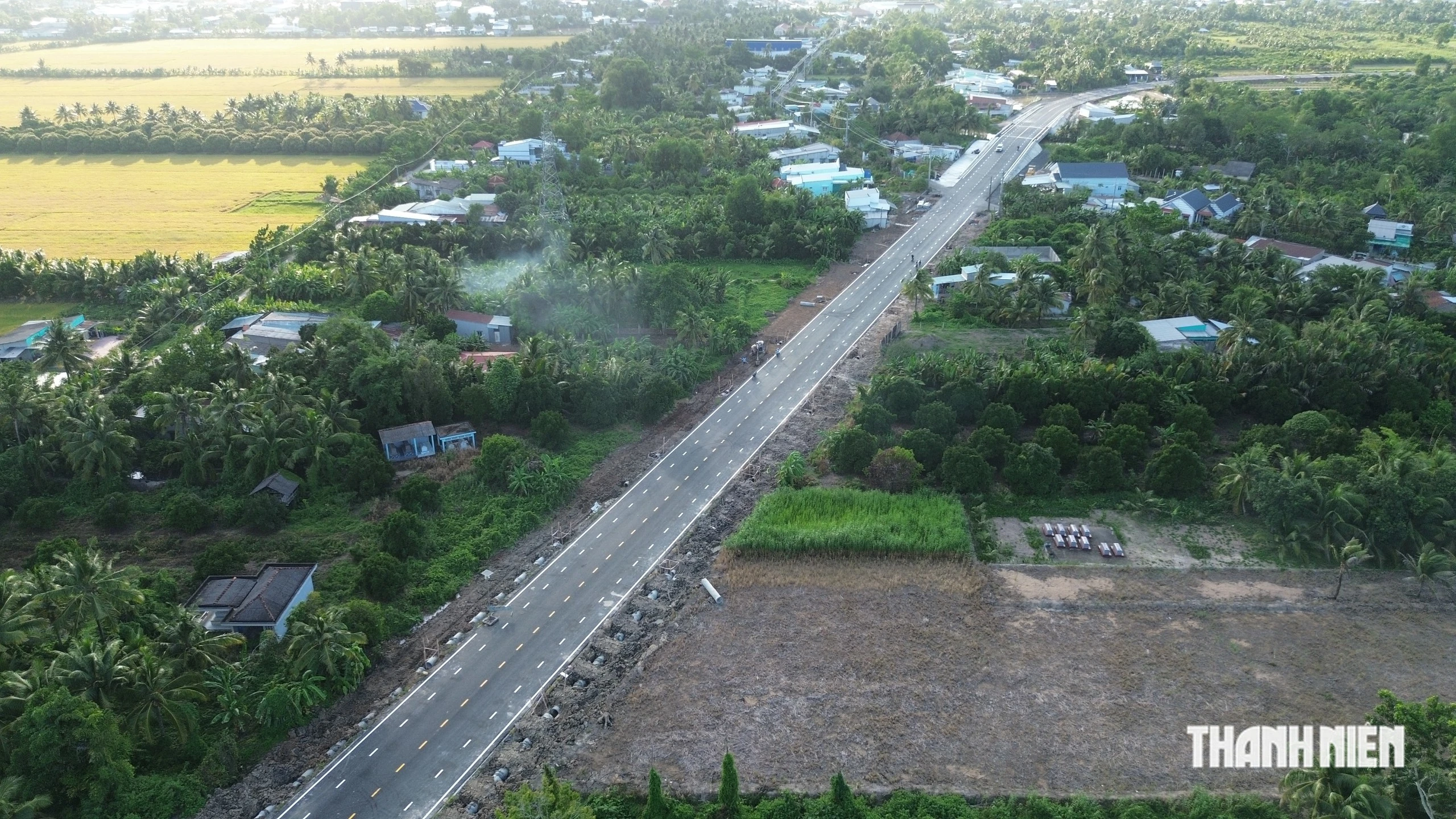 Bất an với con đường ngàn tỉ đang thi công, vật liệu ngổn ngang ở Vĩnh Long- Ảnh 1.