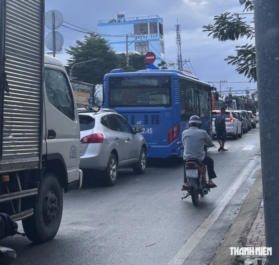 C&oacute; một nỗi khổ mang t&ecirc;n&hellip; kẹt ph&agrave; B&igrave;nh Kh&aacute;nh- Ảnh 2.