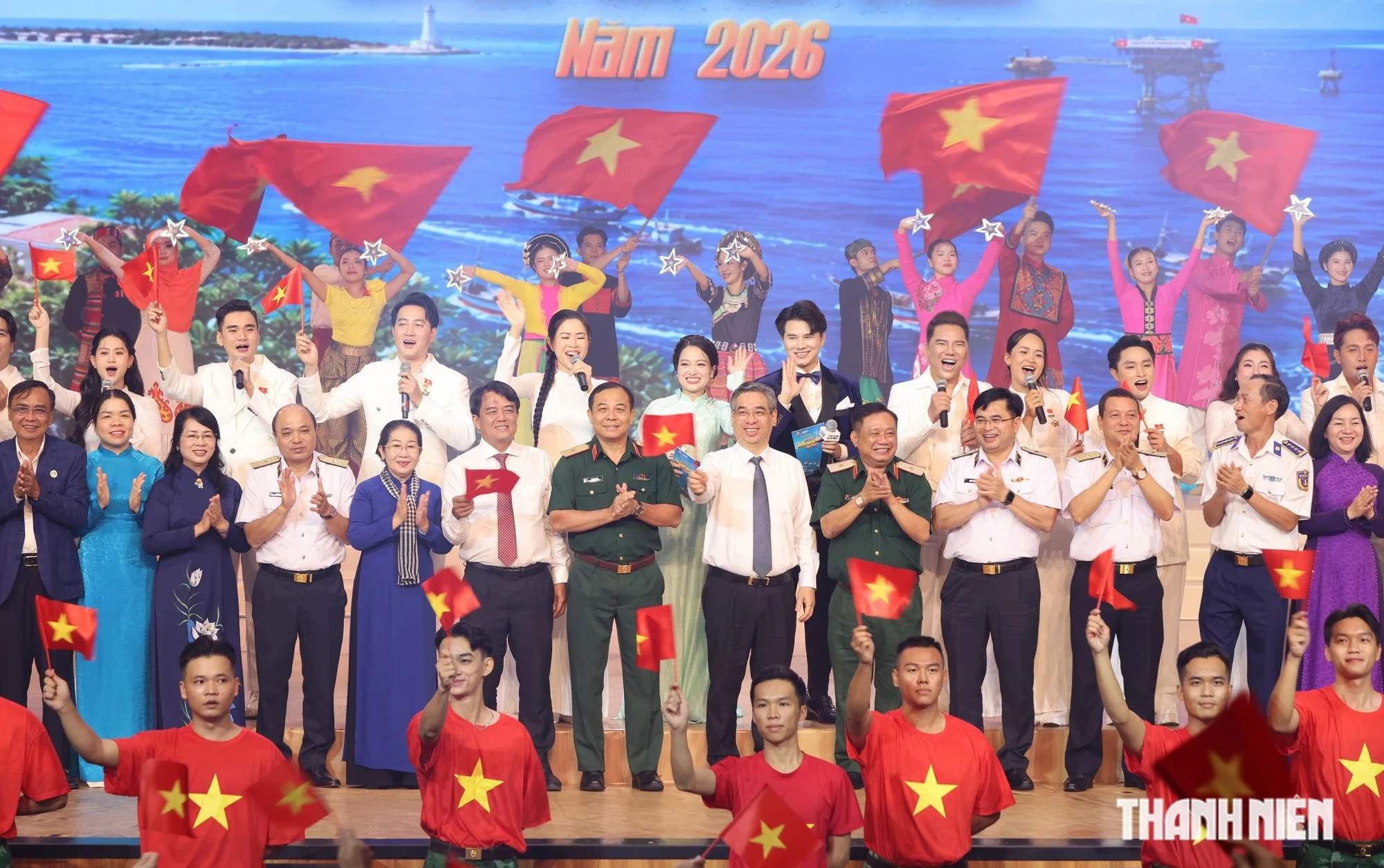 TP.HCM vận động hơn 55 tỉ đồng hướng về biên giới, biển đảo - Ảnh 6.