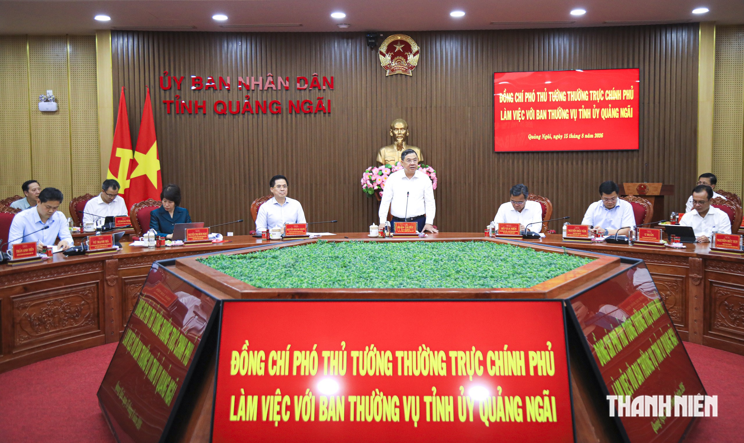 Quảng Ngãi xây dựng đội ngũ cán bộ bản lĩnh, dám nghĩ, dám làm- Ảnh 1.