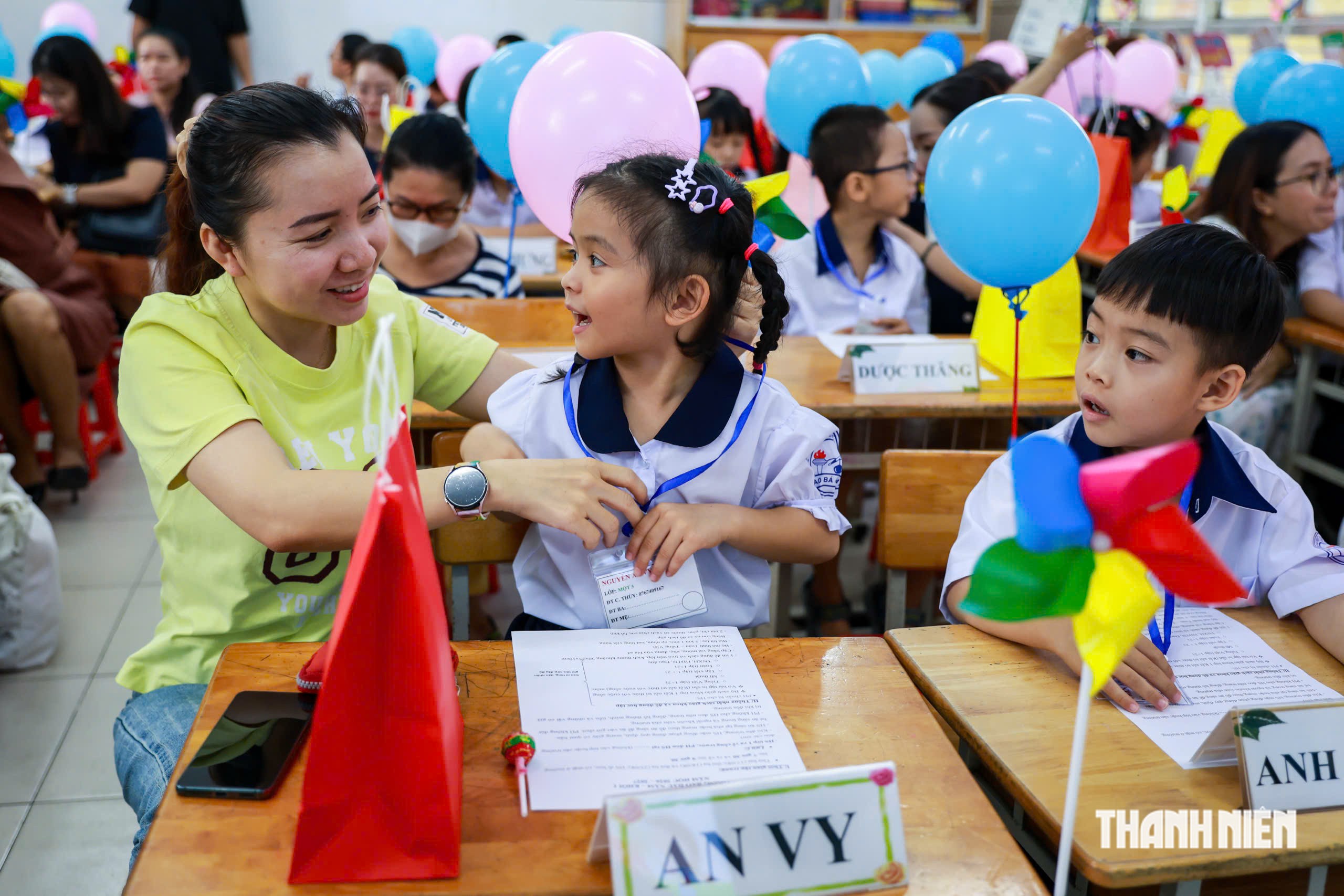 Thầy hiệu trưởng TP.HCM gửi lời chào học sinh lớp 1 - Ảnh 13.