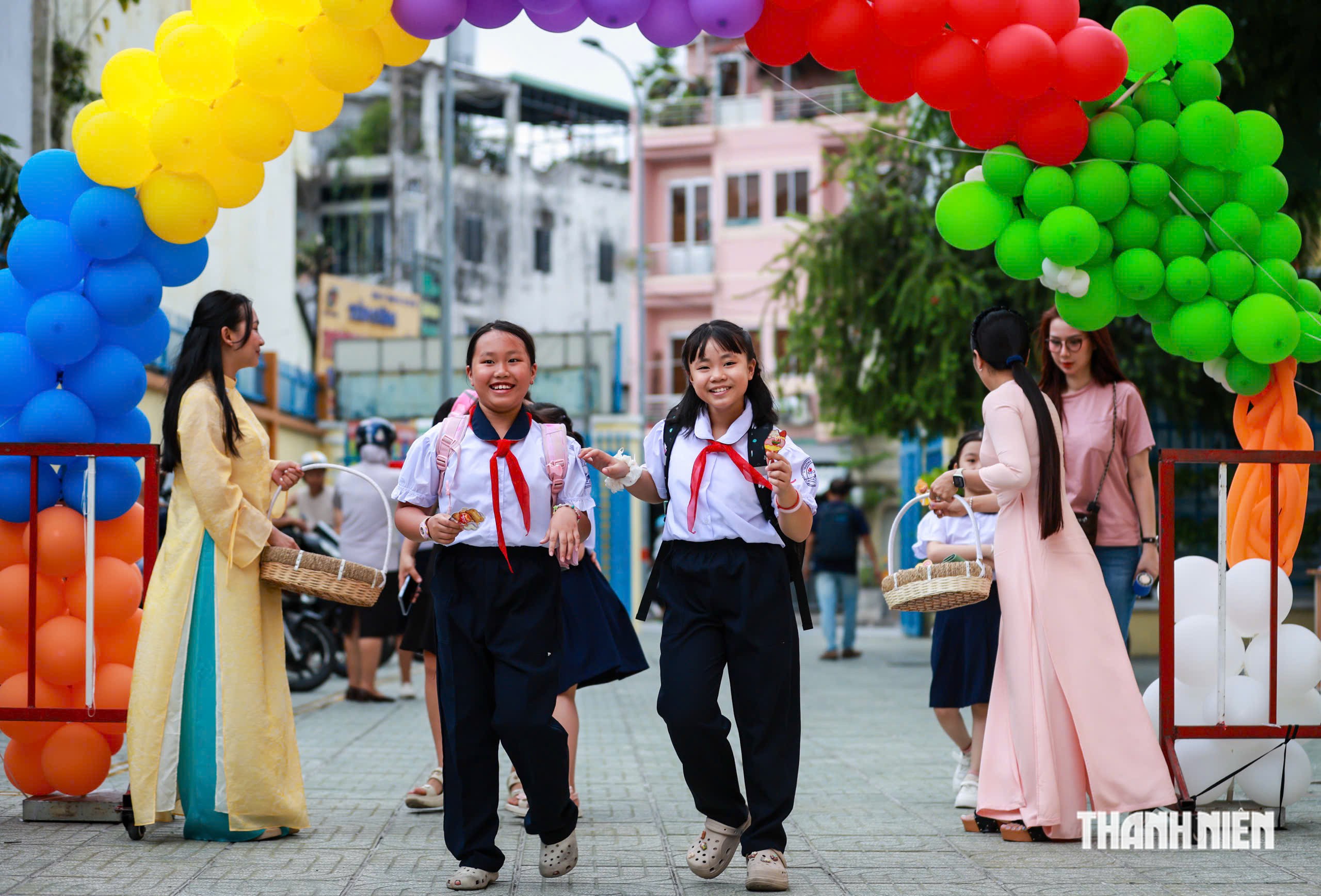 TP.HCM công bố dự kiến số lượng hiệu trưởng, hiệu phó, nhân viên giảm sau sắp xếp - Ảnh 11.
