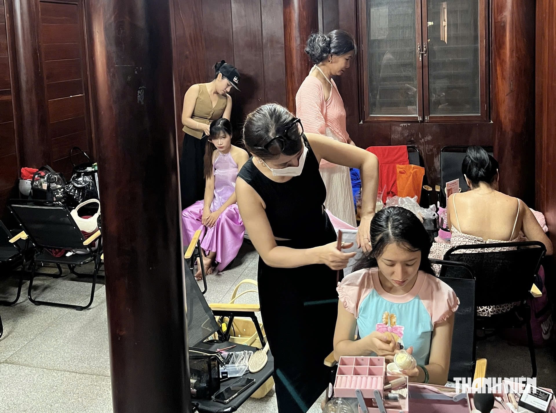 Giới trẻ TP.HCM đi hơn 20 km, săn loạt g&oacute;c check-in Trung thu ở qu&aacute;n c&agrave; ph&ecirc; - Ảnh 4.