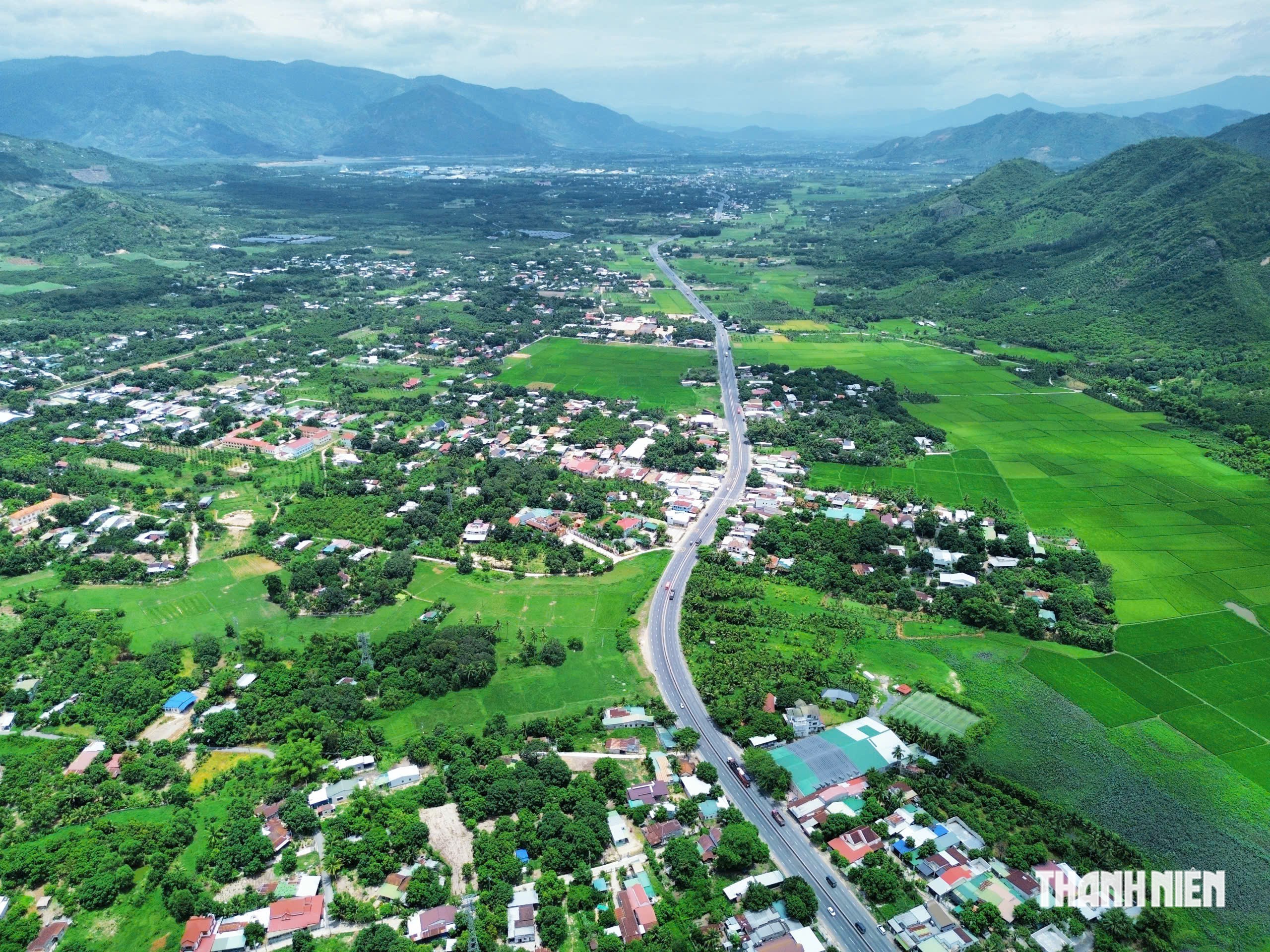 Khánh Hòa lấy ý kiến người dân về thành lập phường mới Cam Lâm và Ninh Phước- Ảnh 1.