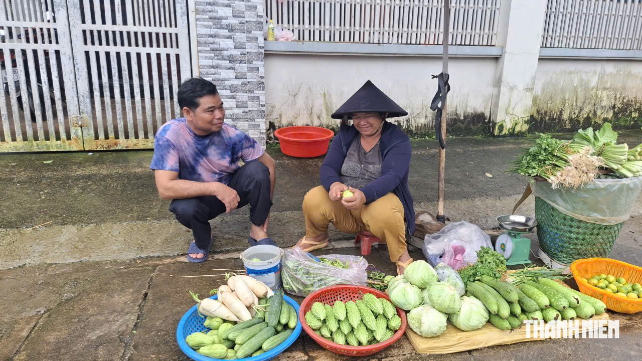 Puih Winh làm việc làng 21 năm giúp người Jrai giữa phố thị Gia Lai- Ảnh 1.