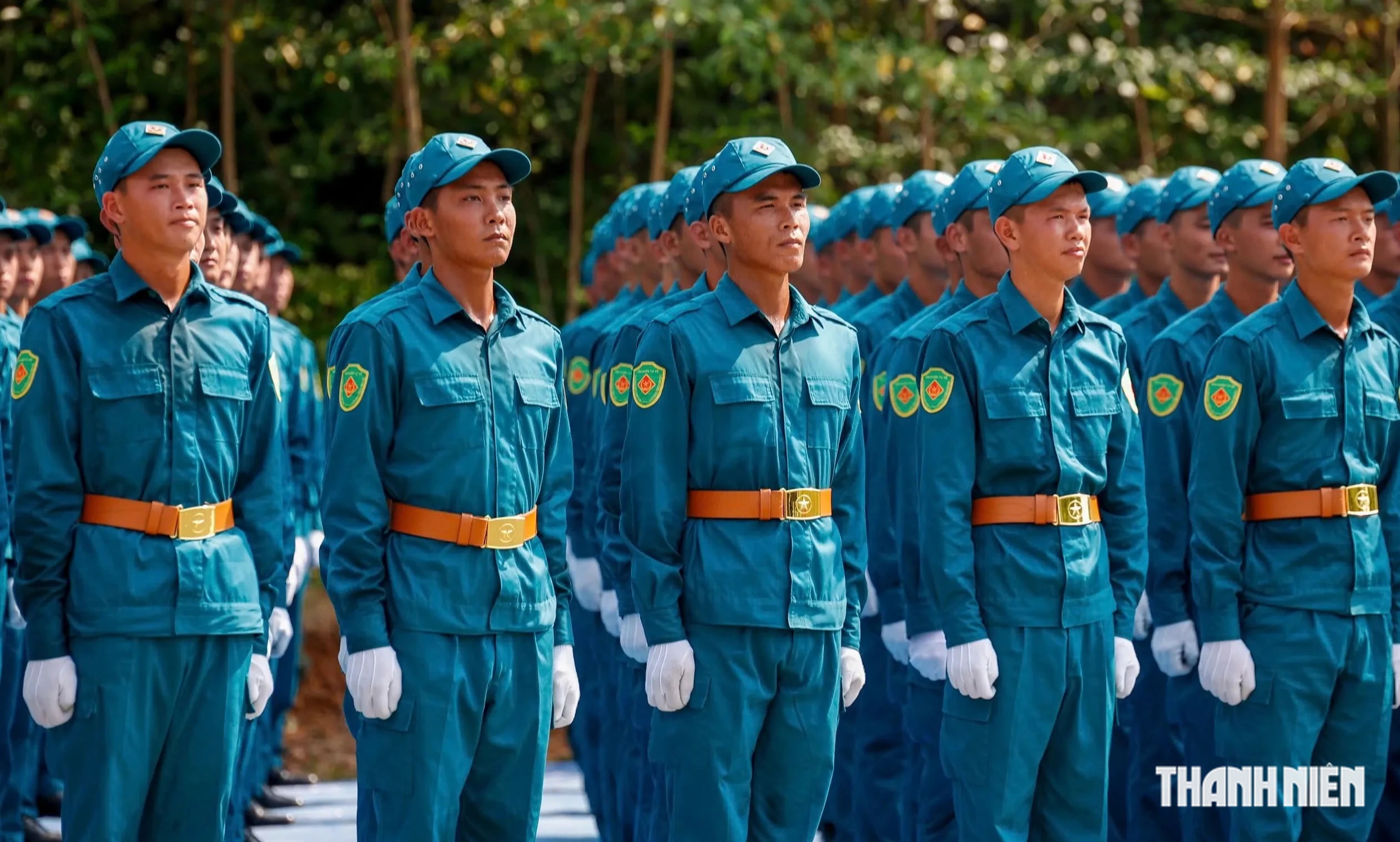 Bộ Quốc phòng giải đáp thắc mắc phụ cấp thâm niên của chính trị viên cấp xã - Ảnh 1.