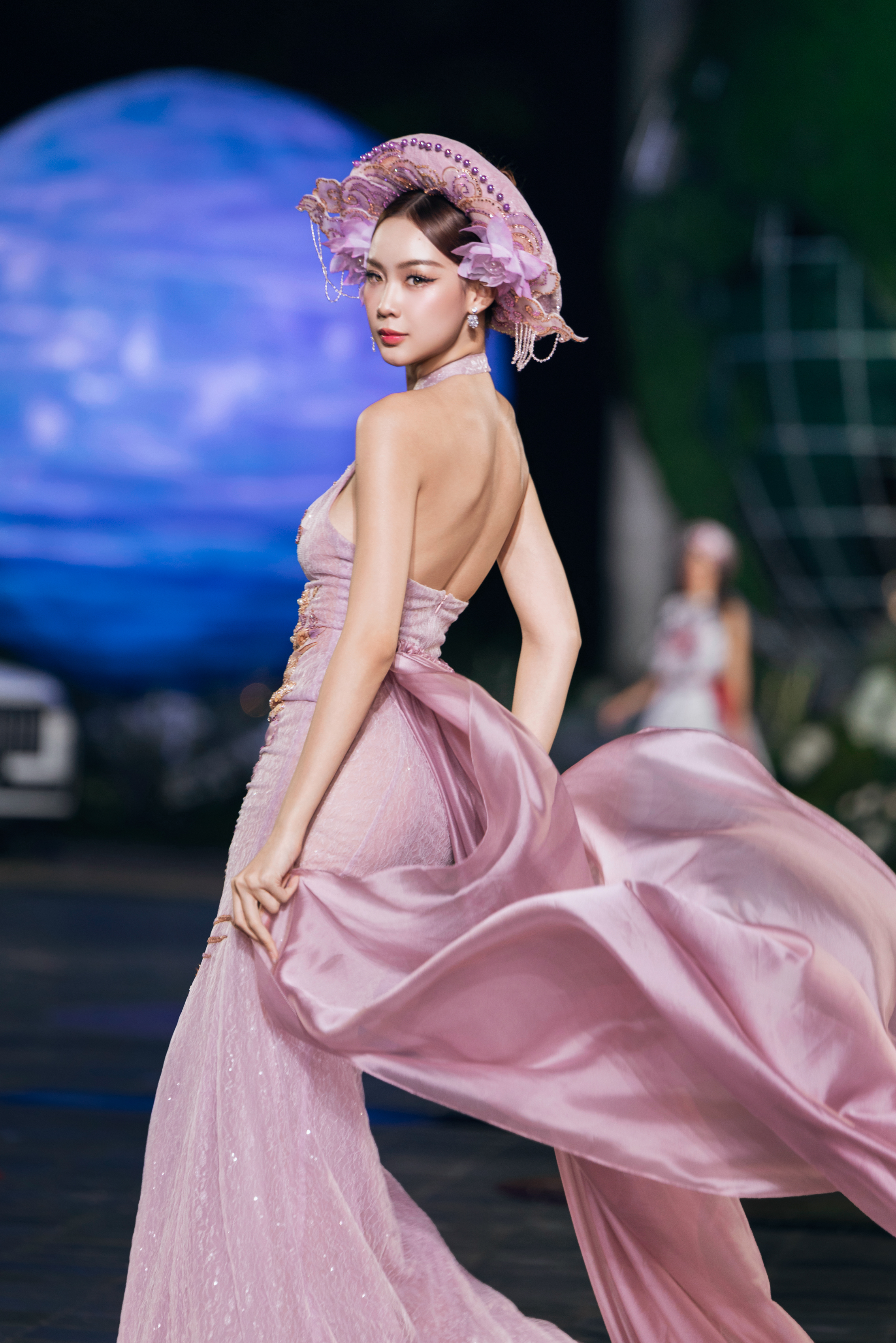 111 thí sinh Miss World trình diễn thời trang ở Đồ Sơn - Ảnh 4.