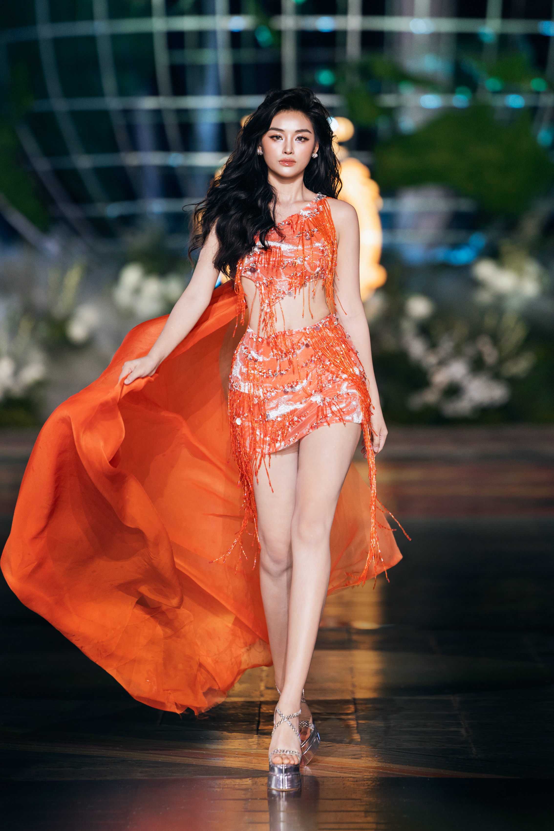 111 thí sinh Miss World trình diễn thời trang ở Đồ Sơn - Ảnh 8.