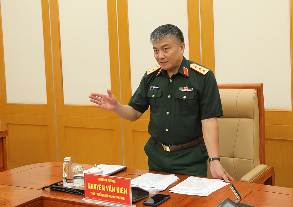Thượng tướng Nguyễn Văn Hiền: Đẩy nhanh tiến độ xây dựng hệ thống quản lý UAV - Ảnh 1.