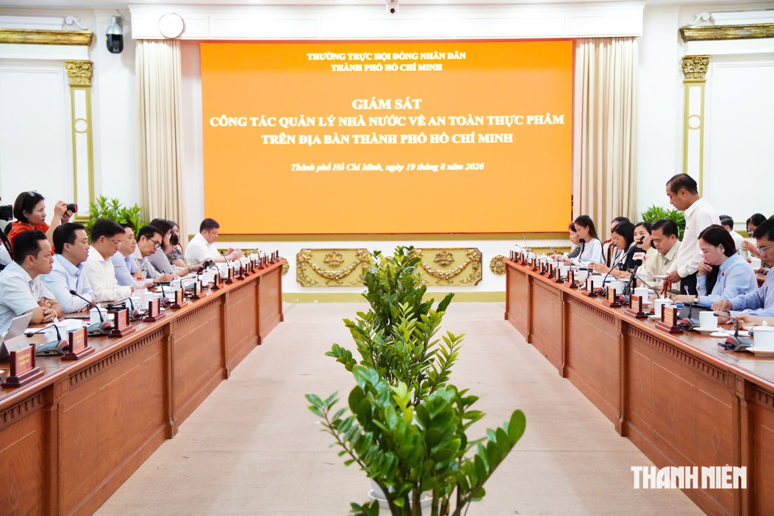 TP.HCM siết quản lý an toàn thực phẩm, bảo vệ bữa ăn của 14 triệu dân ra sao?- Ảnh 1.