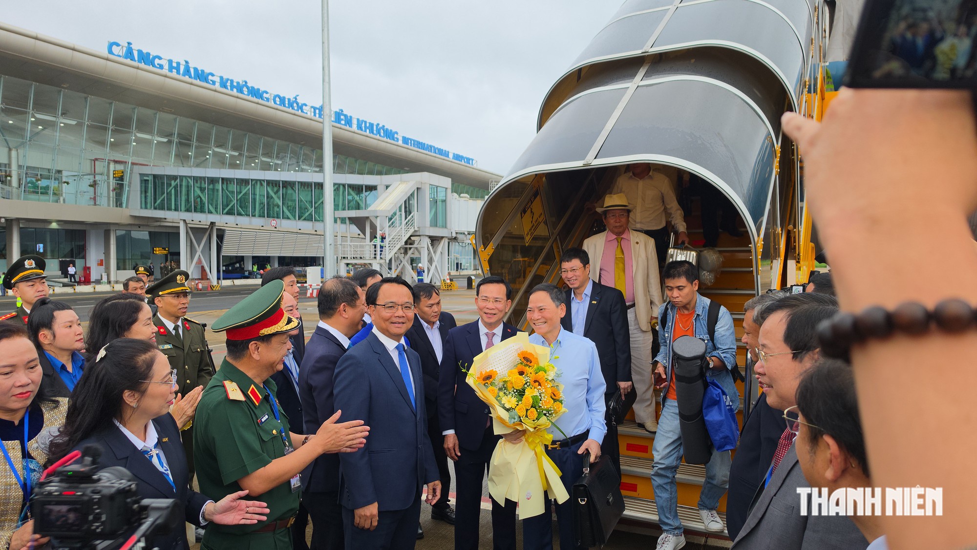 Sân bay Liên Khương đón chuyến bay đầu tiên sau 5 tháng đóng cửa- Ảnh 1.