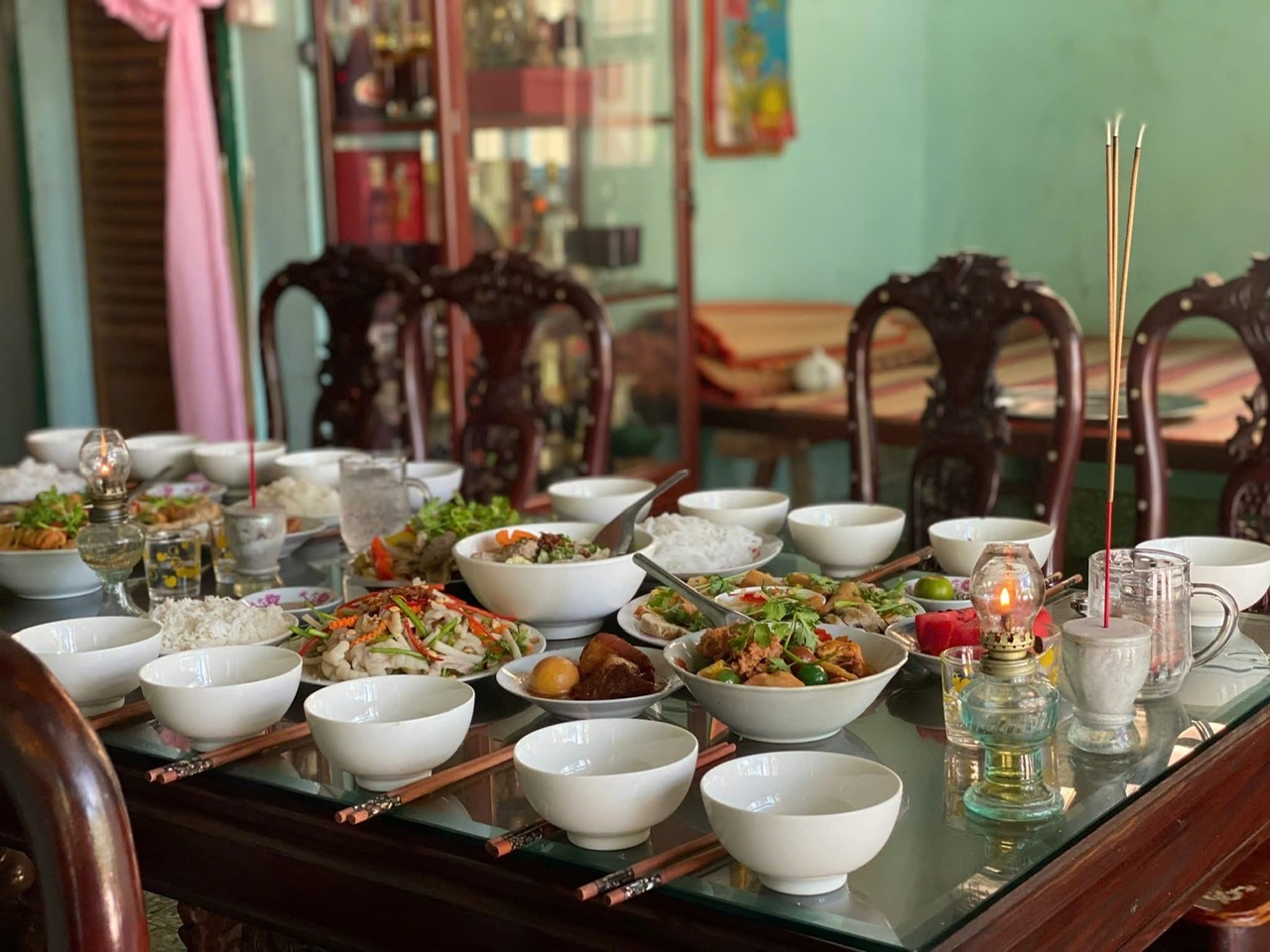 Giỗ quải miền T&acirc;y: H&agrave;ng x&oacute;m đi đ&aacute;m trước lời mời, ra về nhận &lsquo;lộc&rsquo; - Ảnh 1.