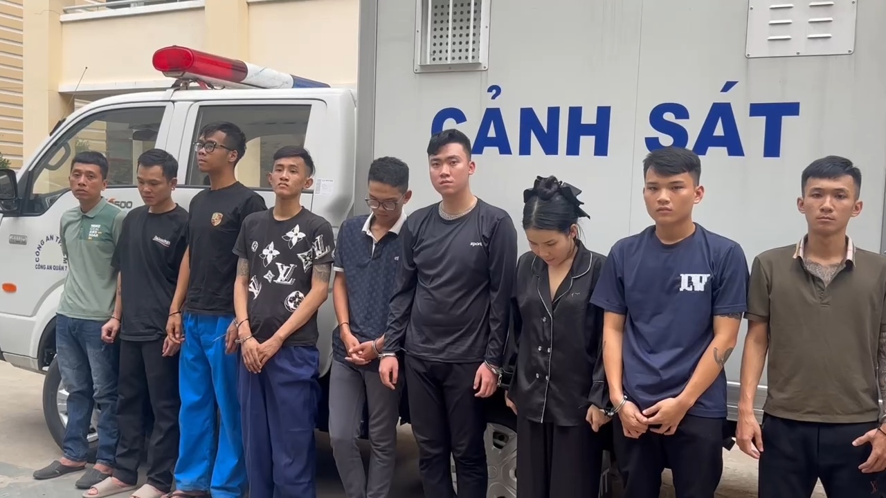 TP.HCM: Triệt phá đường dây ma túy 'đội lốt' Pod Chill từ Campuchia, xử lý 37 người - Ảnh 1.