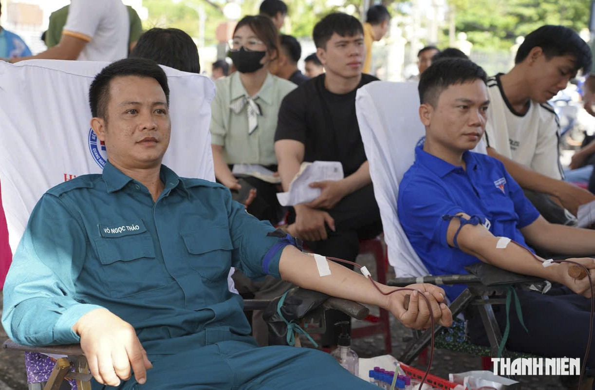 Những giọt hồng thắm tình quân - dân của những chiến sĩ 'Sao vuông' ở Quảng Ngãi- Ảnh 2.