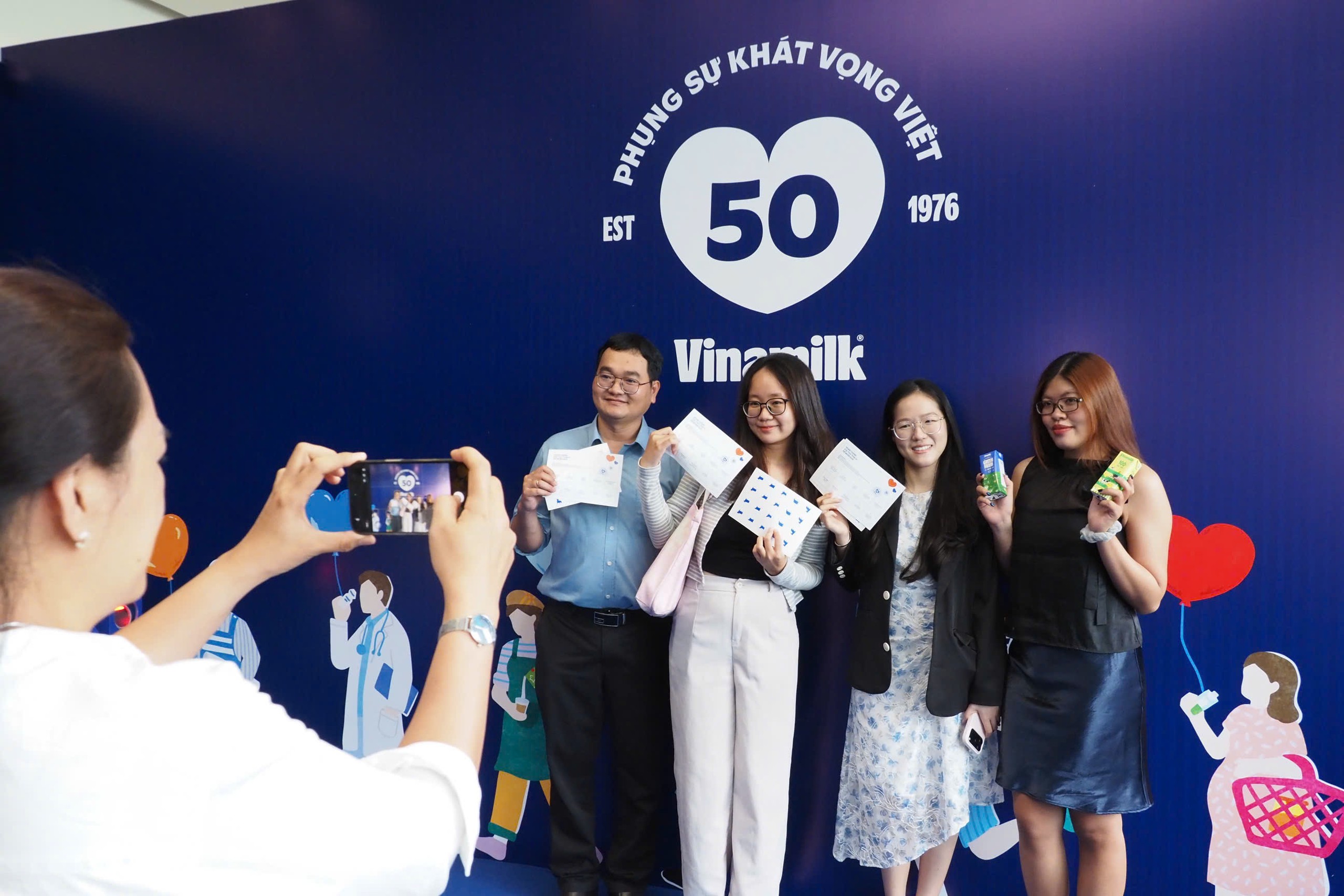 Hàng ngàn người xếp hàng tới triển lãm mừng sinh nhật tuổi 50 của Vinamilk- Ảnh 11.