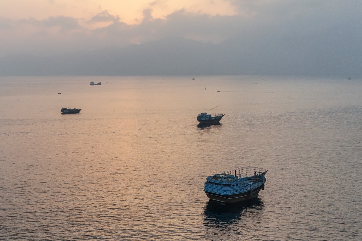 Mỹ tung “chiến thuật trăn siết” với Iran - Ảnh 1.