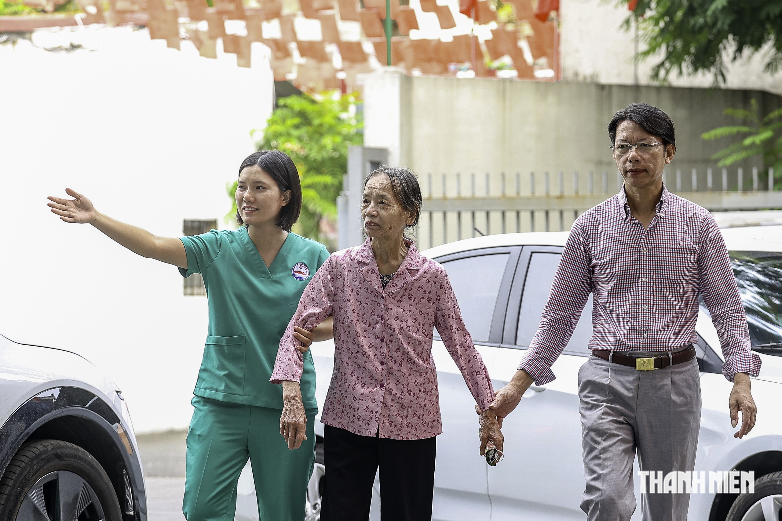 Một ng&agrave;y ở cơ sở dưỡng l&atilde;o b&aacute;n tr&uacute; đầu ti&ecirc;n tại H&agrave; Nội - Ảnh 2.
