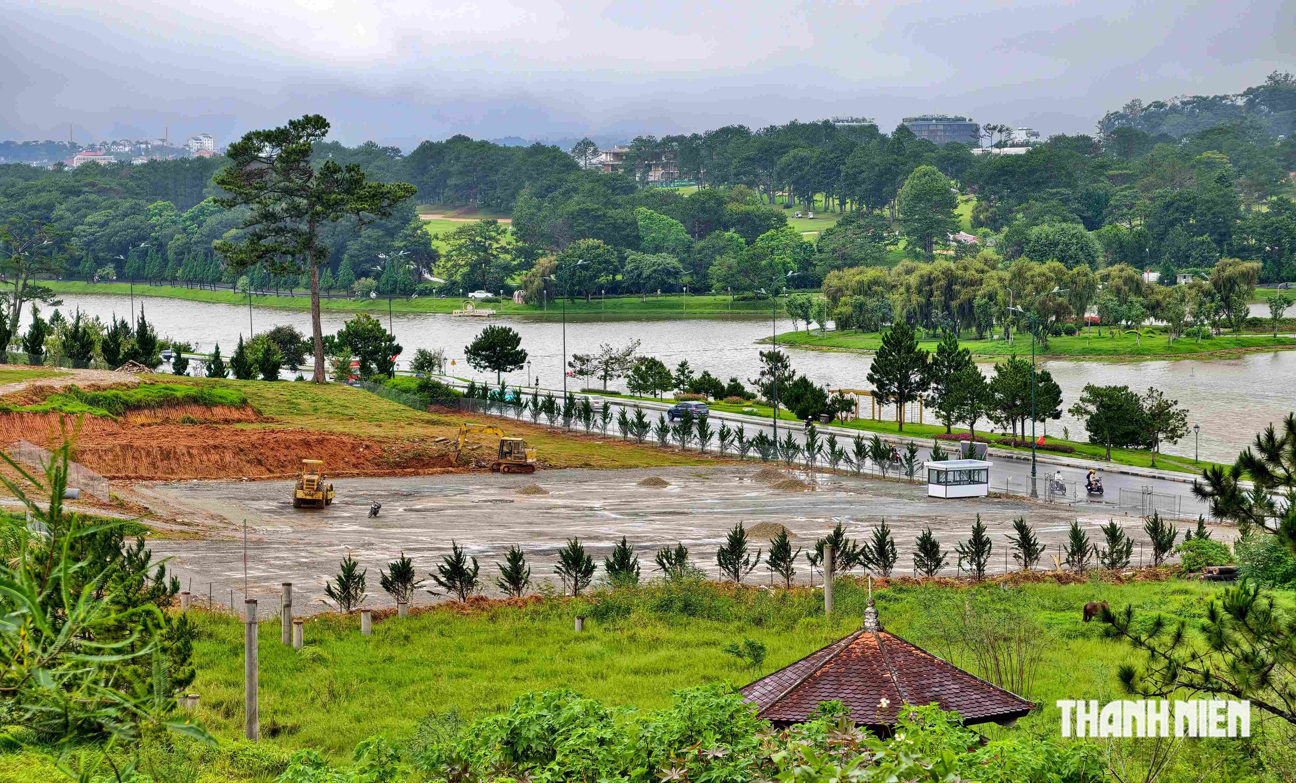 Khu đất vàng bên hồ Xuân Hương - Đà Lạt sắp thành bãi đậu xe tạm - Ảnh 1.