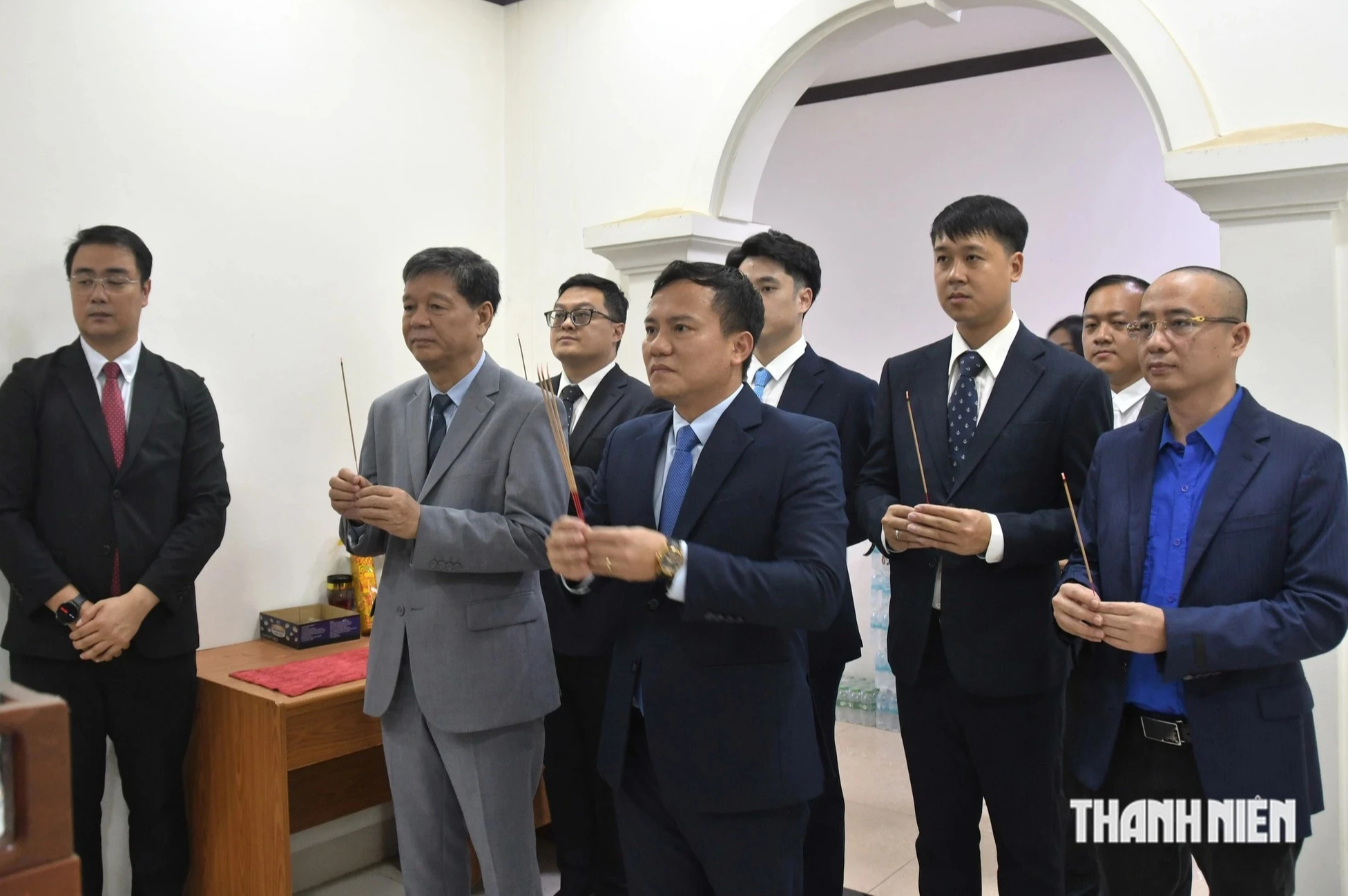 Hoạt động đầu ti&ecirc;n của đo&agrave;n H&agrave;nh tr&igrave;nh &lsquo;T&ocirc;i y&ecirc;u Tổ quốc t&ocirc;i&rsquo; tại L&agrave;o - Ảnh 6.