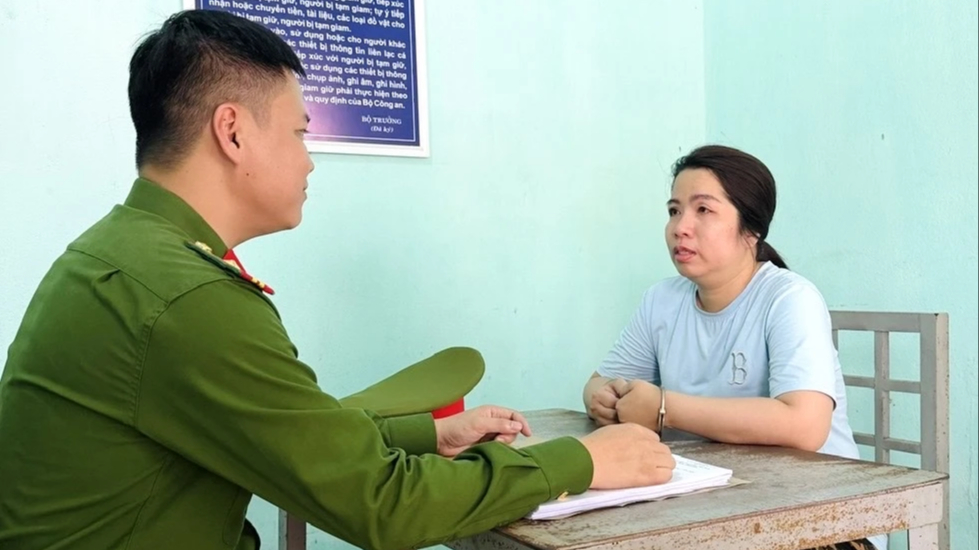 Kim cương buôn lậu không đưa vào hệ thống bán lẻ của PNJ - Ảnh 2.