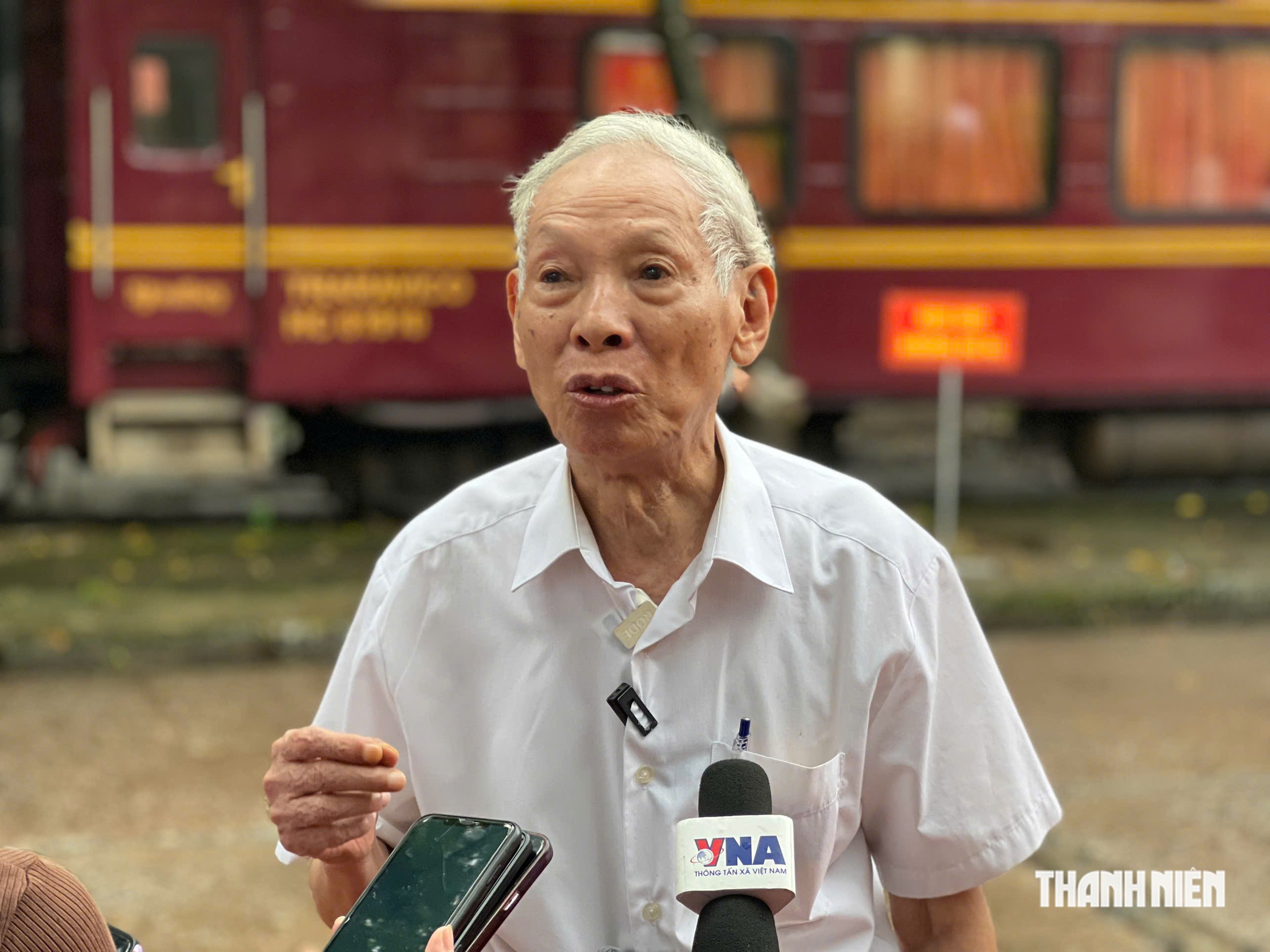 Những người 'giữ lửa' đường sắt giữa bom đạn đến thời bình - Ảnh 2.