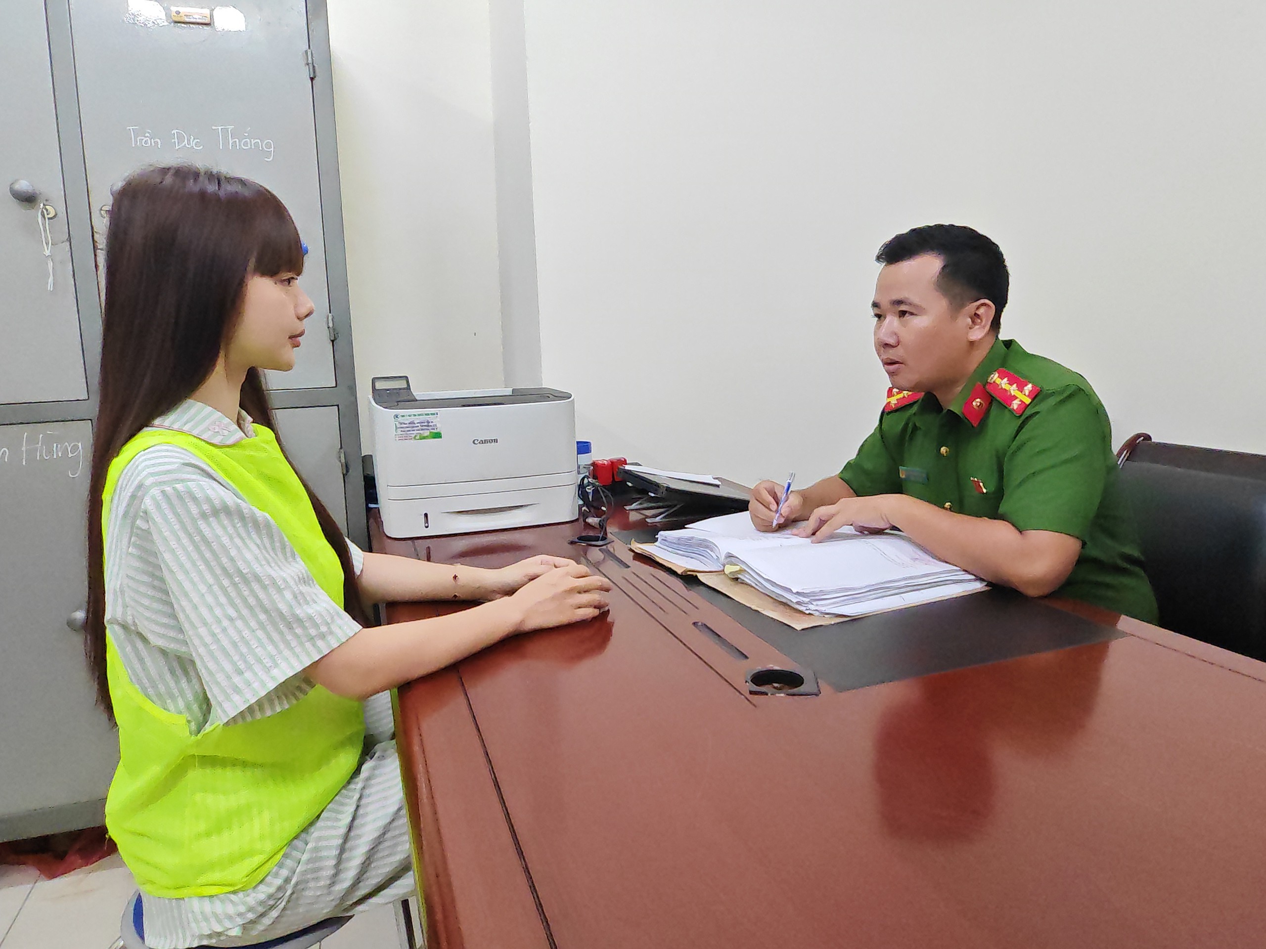 "Cô giáo Hương" hưởng lợi 5 - 7 tỉ đồng từ sản phẩm Loramen - Ảnh 4.
