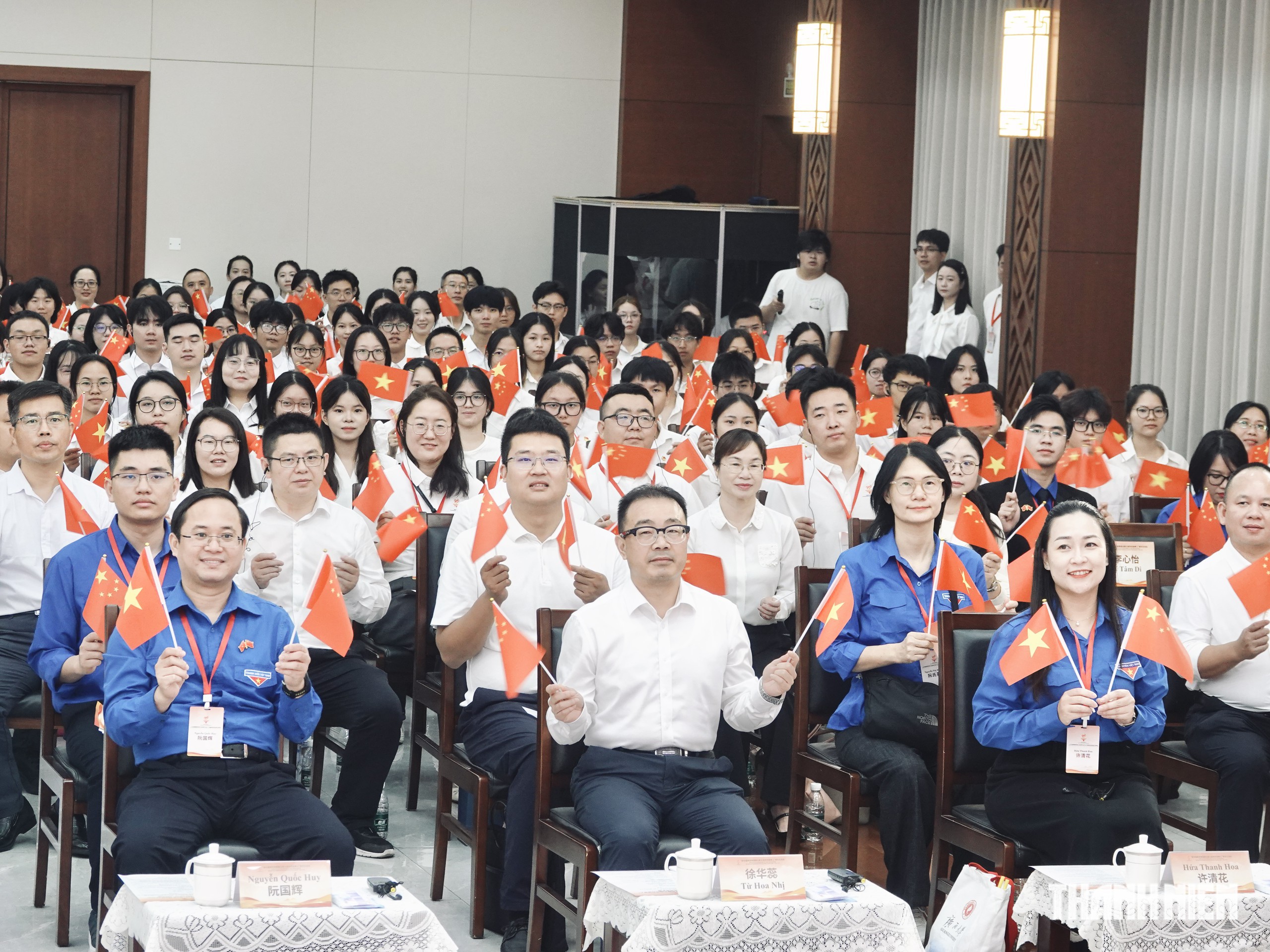 Dâng hương tượng đài Bác Hồ ở Quảng Tây, Trung Quốc- Ảnh 3.