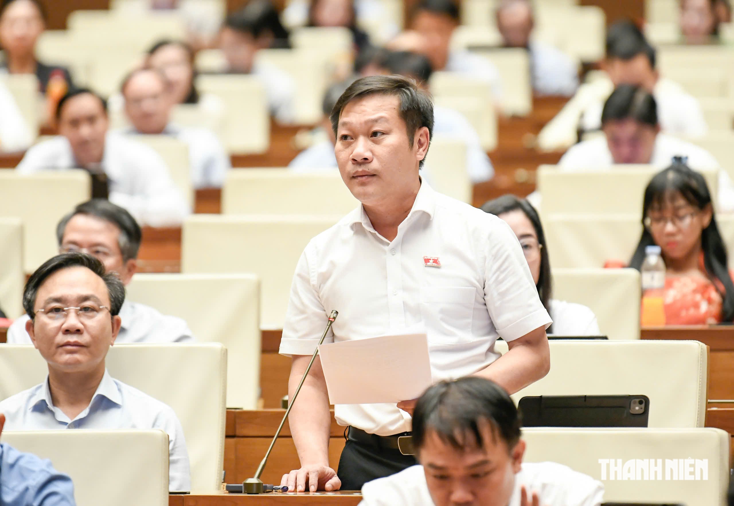 Đề xuất tăng lương để công chức, người lao động ‘sống được bằng lương’ - Ảnh 1.