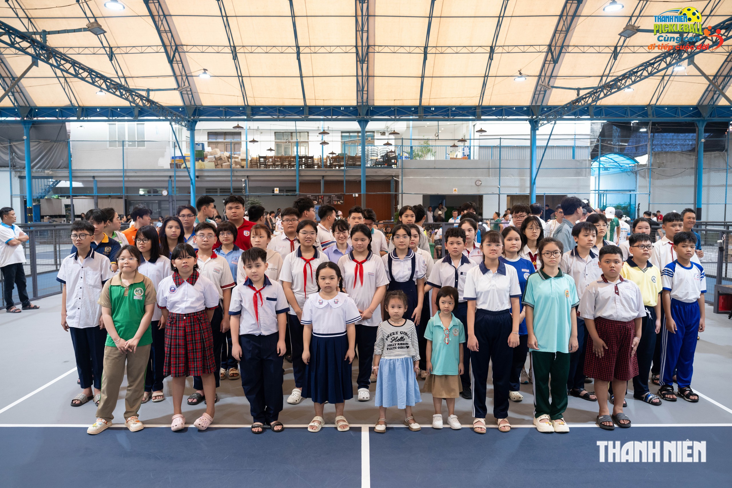 Báo Thanh Niên trao 500 triệu đồng ấm áp nghĩa tình cho 50 em mồ côi vì Covid-19- Ảnh 6.