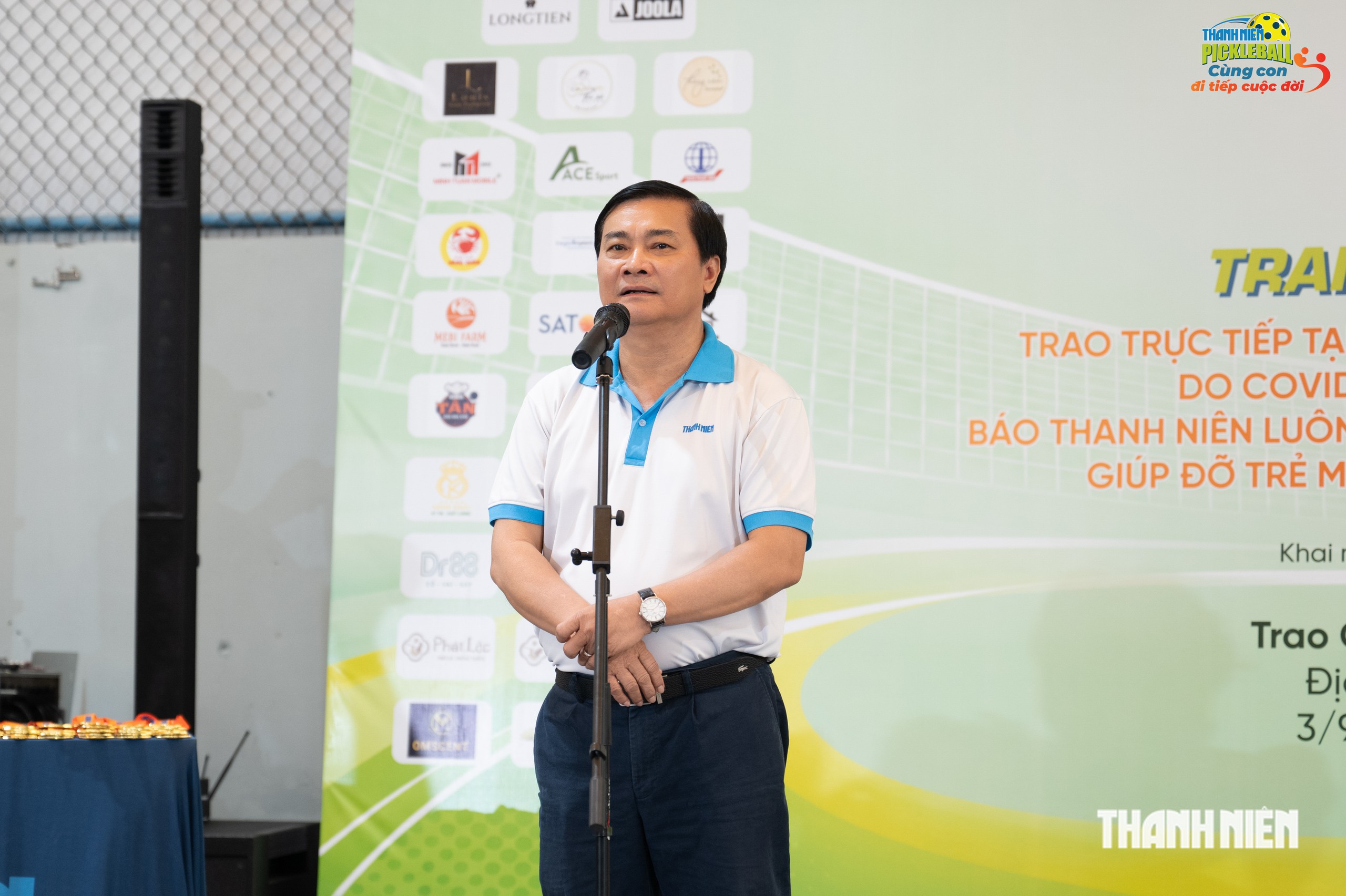Báo Thanh Niên trao 500 triệu đồng ấm áp nghĩa tình cho 50 em mồ côi vì Covid-19- Ảnh 15.