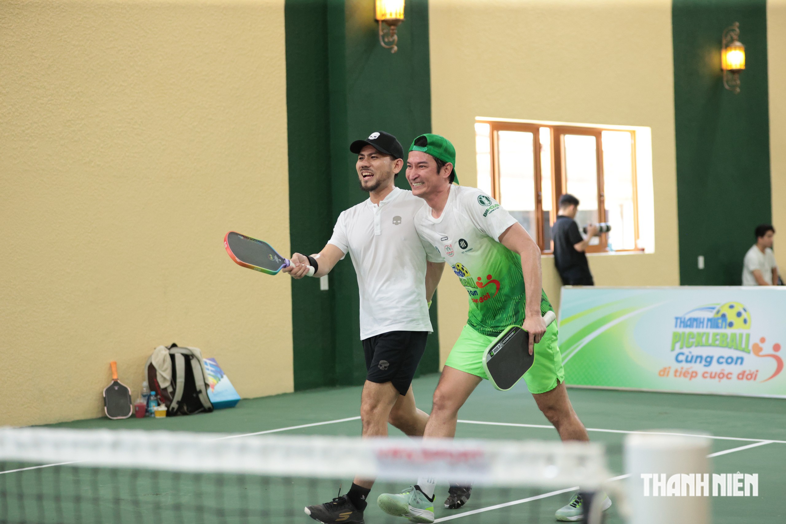 Dàn nghệ sĩ Việt 'cháy' hết mình tại giải pickleball 'Cùng con đi tiếp cuộc đời' - Ảnh 4.
