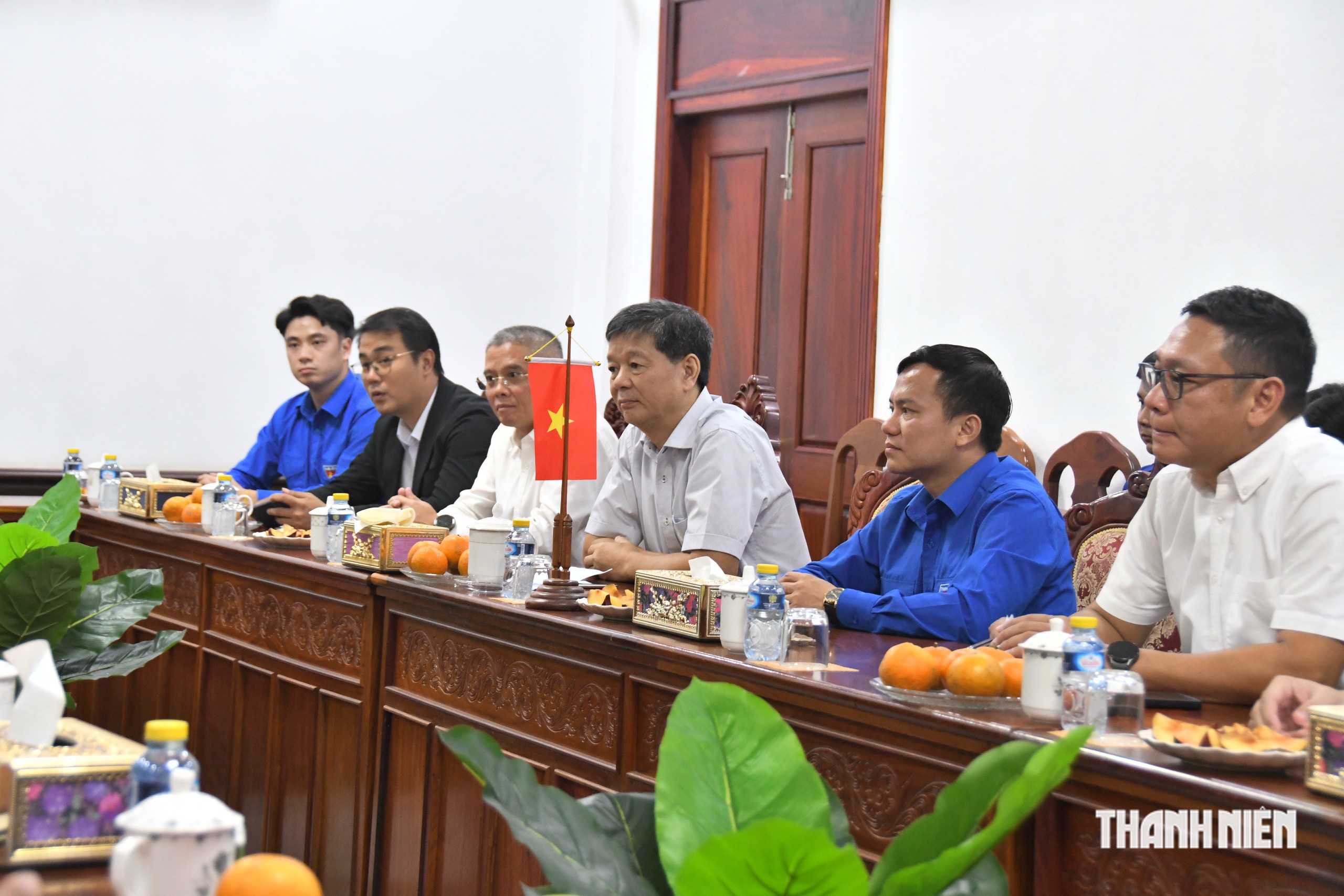 Thanh niên Việt – Lào chia sẻ cách hiệu quả trong giữ gìn an ninh, trật tự - Ảnh 1.